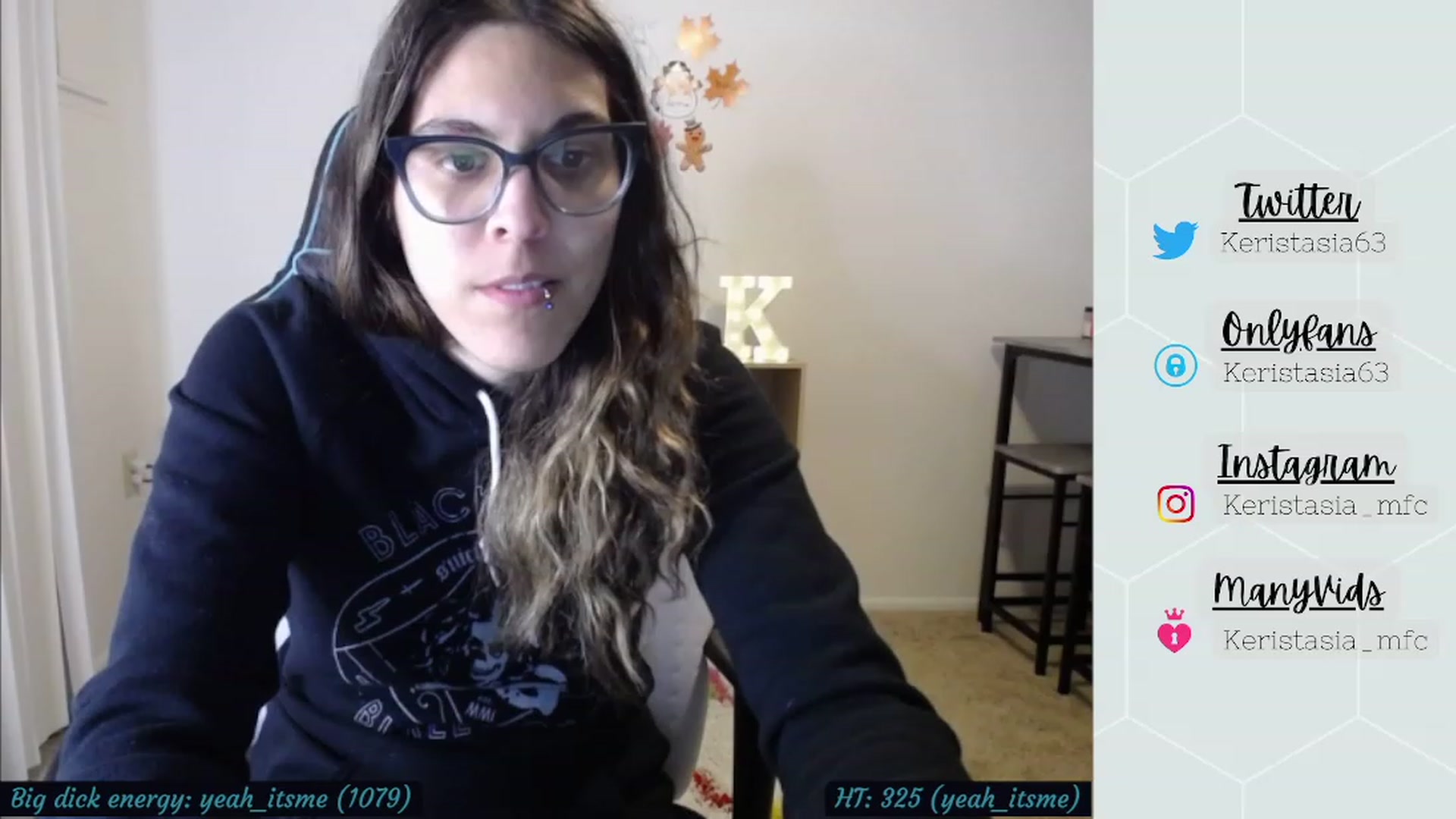 Gallery image thumbnail from Keristasia's myfreecams stream on, 11/21/2022, 01:41 image 9 of 20