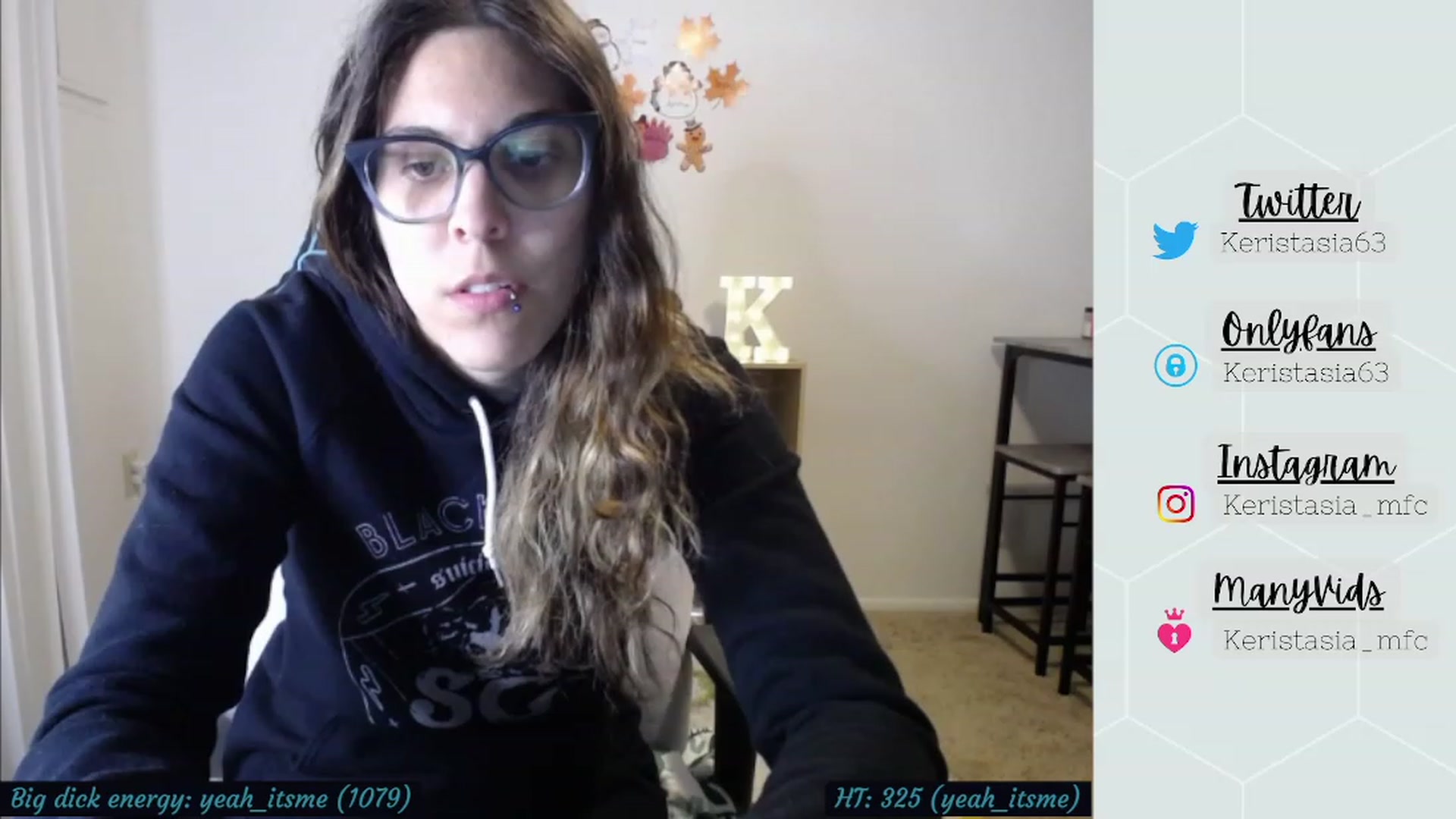 Gallery image thumbnail from Keristasia's myfreecams stream on, 11/21/2022, 01:41 image 17 of 20