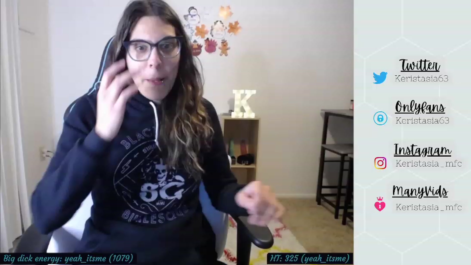 Gallery image thumbnail from Keristasia's myfreecams stream on, 11/21/2022, 01:41 image 10 of 20