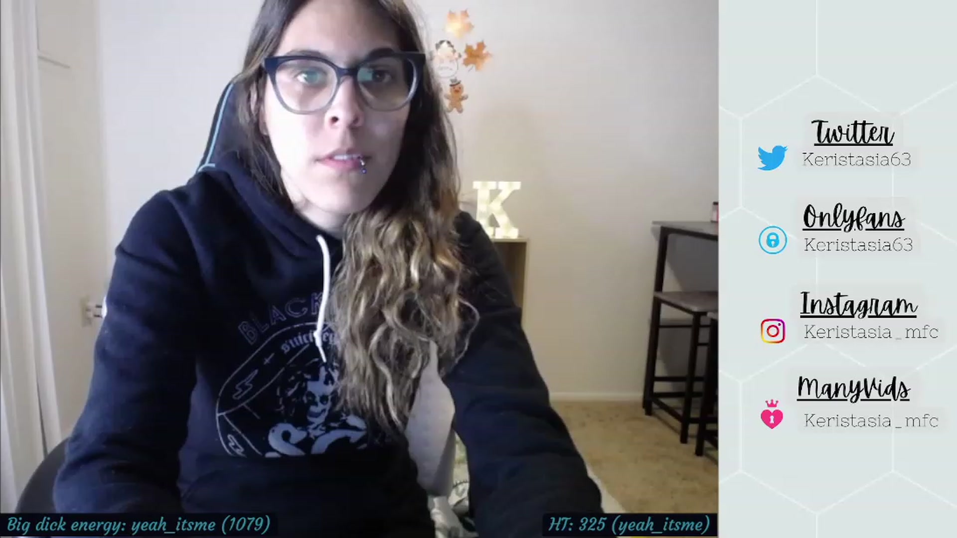 Gallery image thumbnail from Keristasia's myfreecams stream on, 11/21/2022, 01:41 image 11 of 20