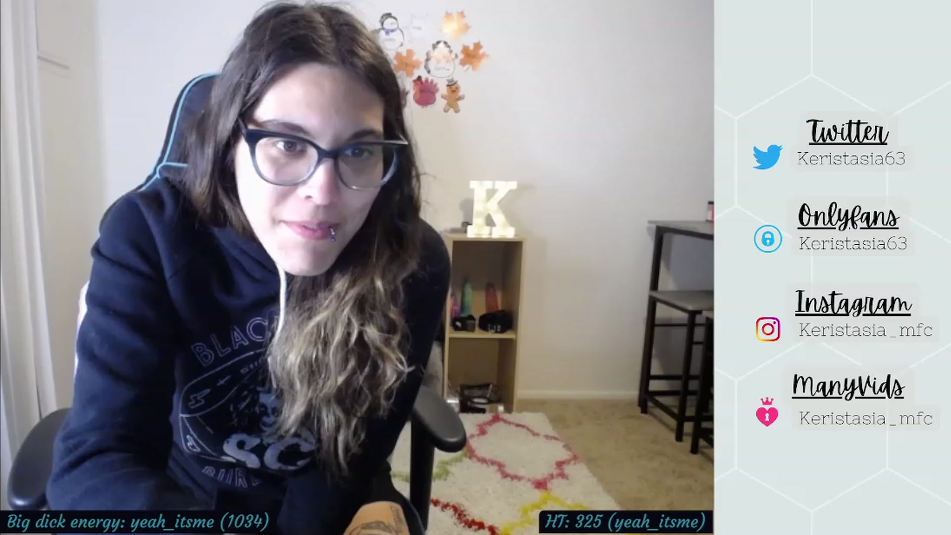 Gallery image thumbnail from Keristasia's myfreecams stream on, 11/21/2022, 01:41 image 4 of 20