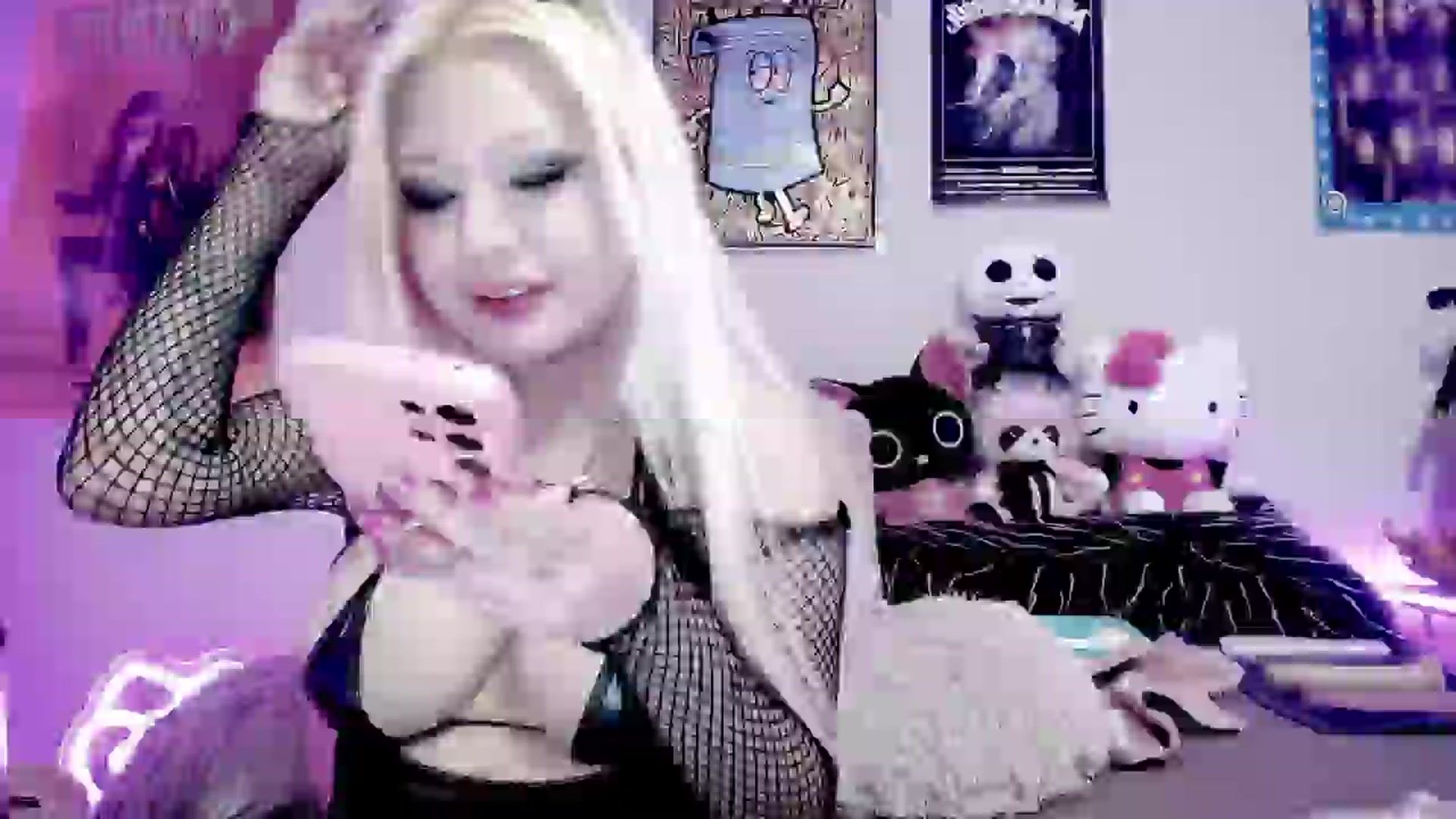 Gallery image thumbnail from Ketel's myfreecams stream on, 02/19/2025, 17:23 image 15 of 20
