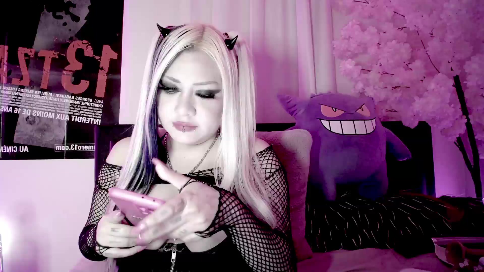 Gallery image thumbnail from Ketel's myfreecams stream on, 08/27/2026, 05:10 image 6 of 20