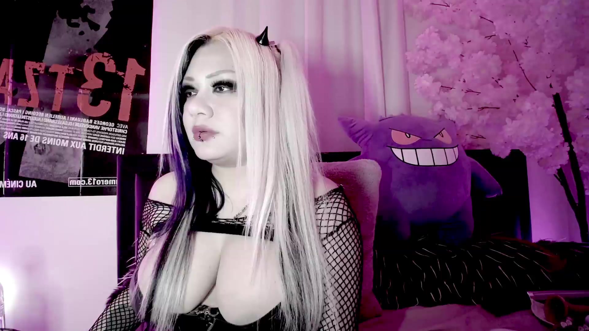 Gallery image thumbnail from Ketel's myfreecams stream on, 08/27/2026, 05:10 image 12 of 20