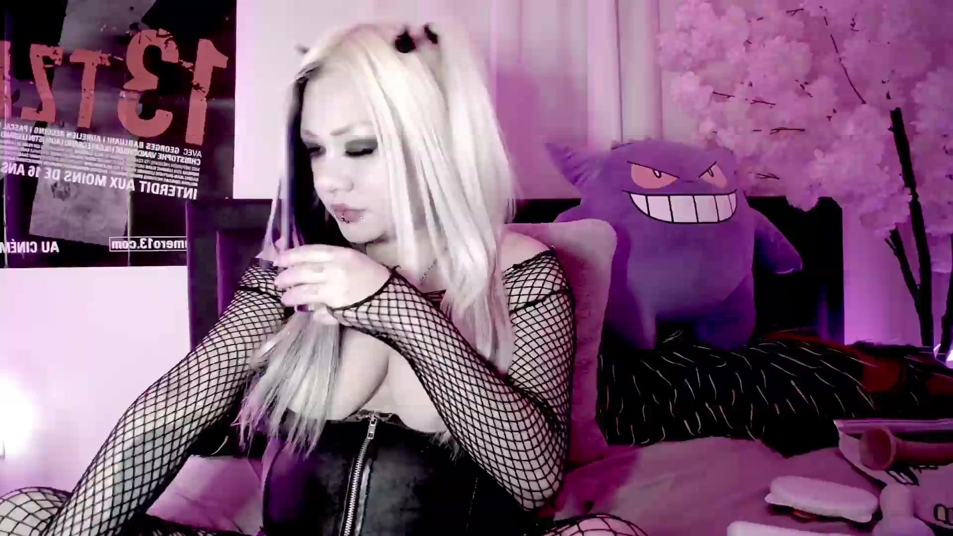 Gallery image thumbnail from Ketel's myfreecams stream on, 08/27/2026, 05:31 image 13 of 20