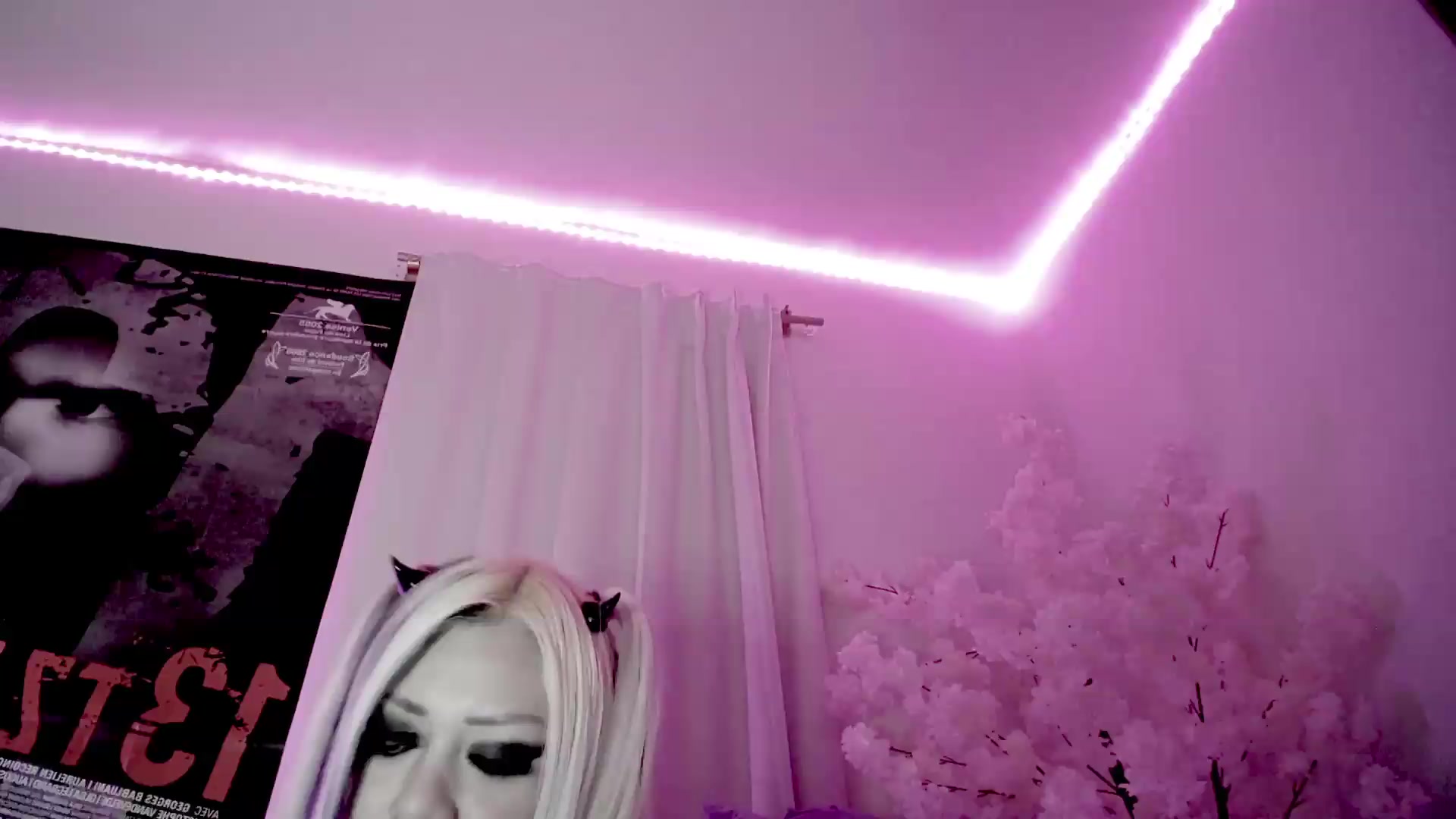 Gallery image thumbnail from Ketel's myfreecams stream on, 08/27/2026, 06:16 image 18 of 20
