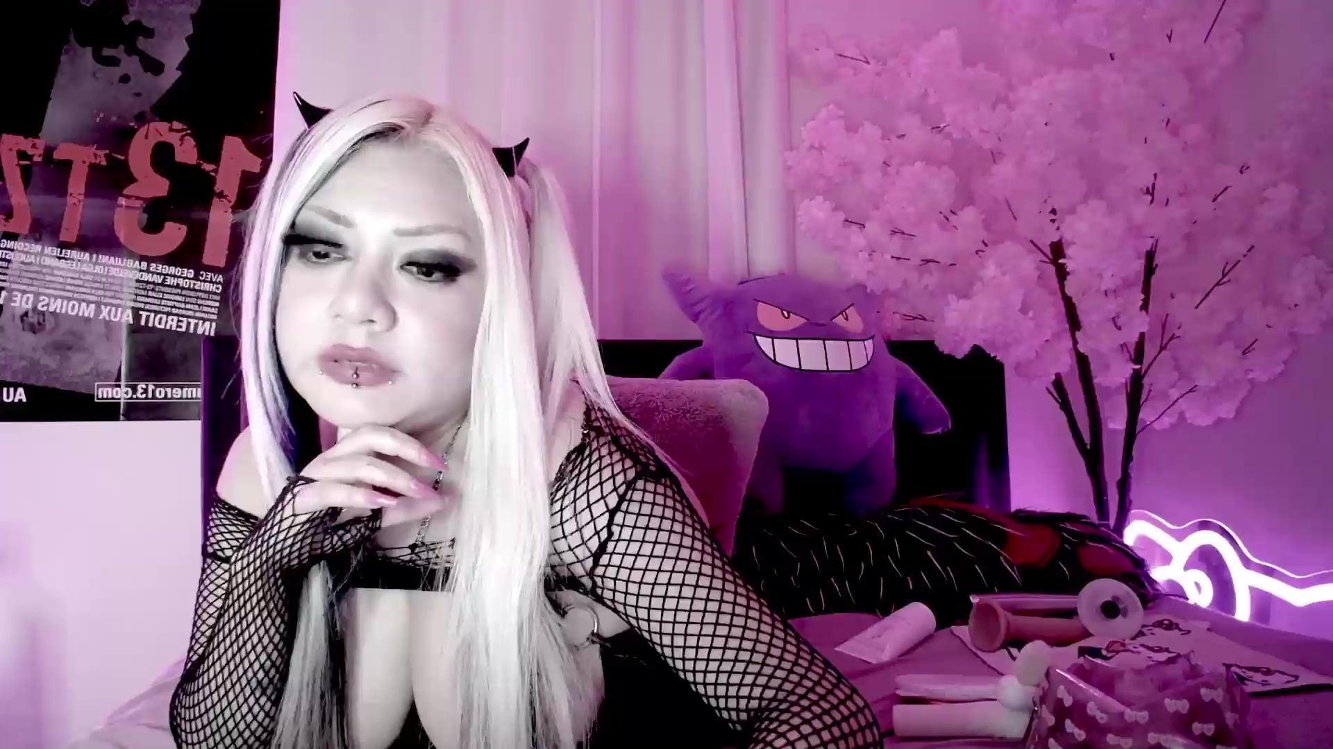 Gallery image thumbnail from Ketel's myfreecams stream on, 08/27/2026, 06:16 image 13 of 20