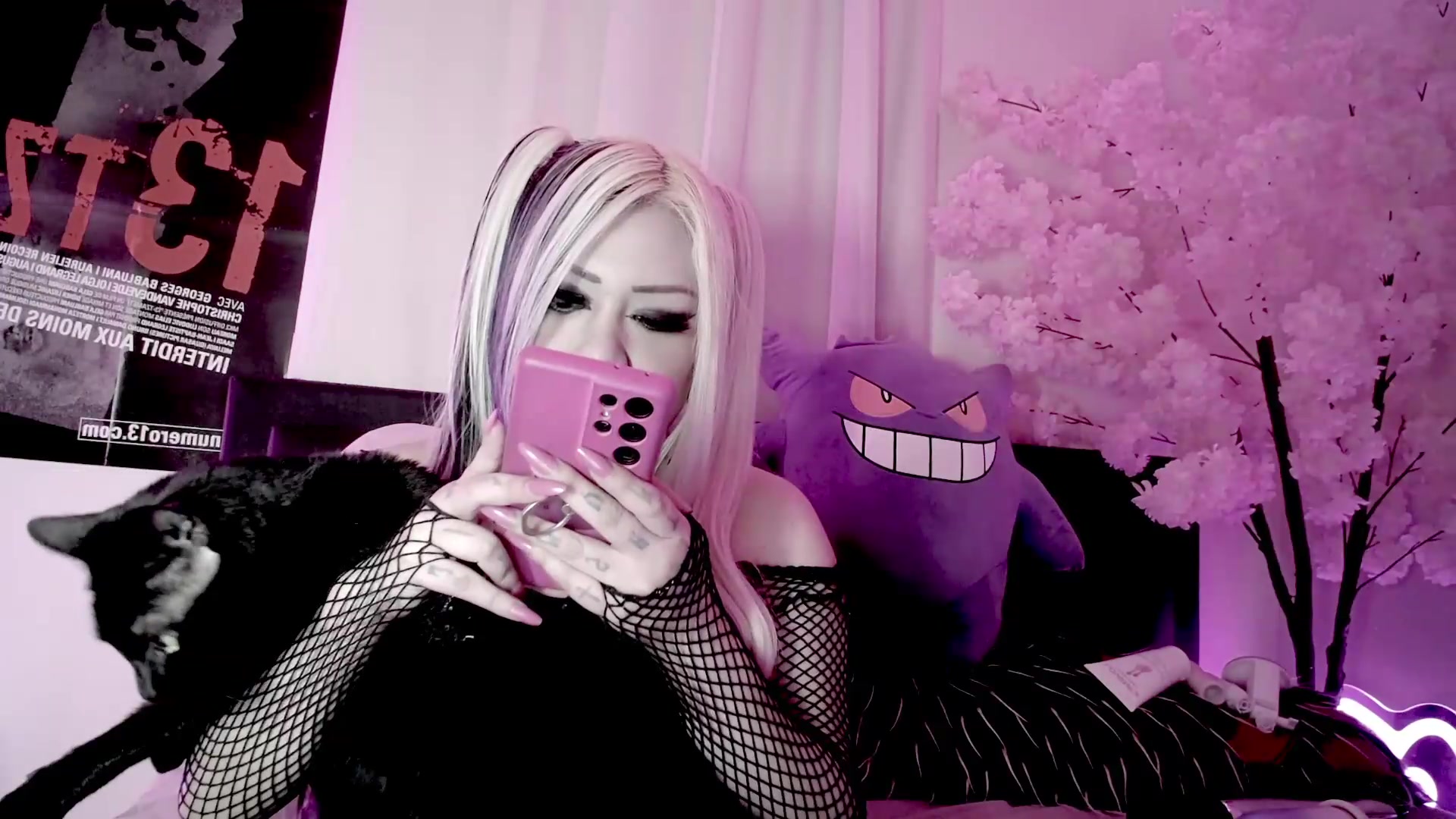 Gallery image thumbnail from Ketel's myfreecams stream on, 08/30/2026, 16:47 image 4 of 20