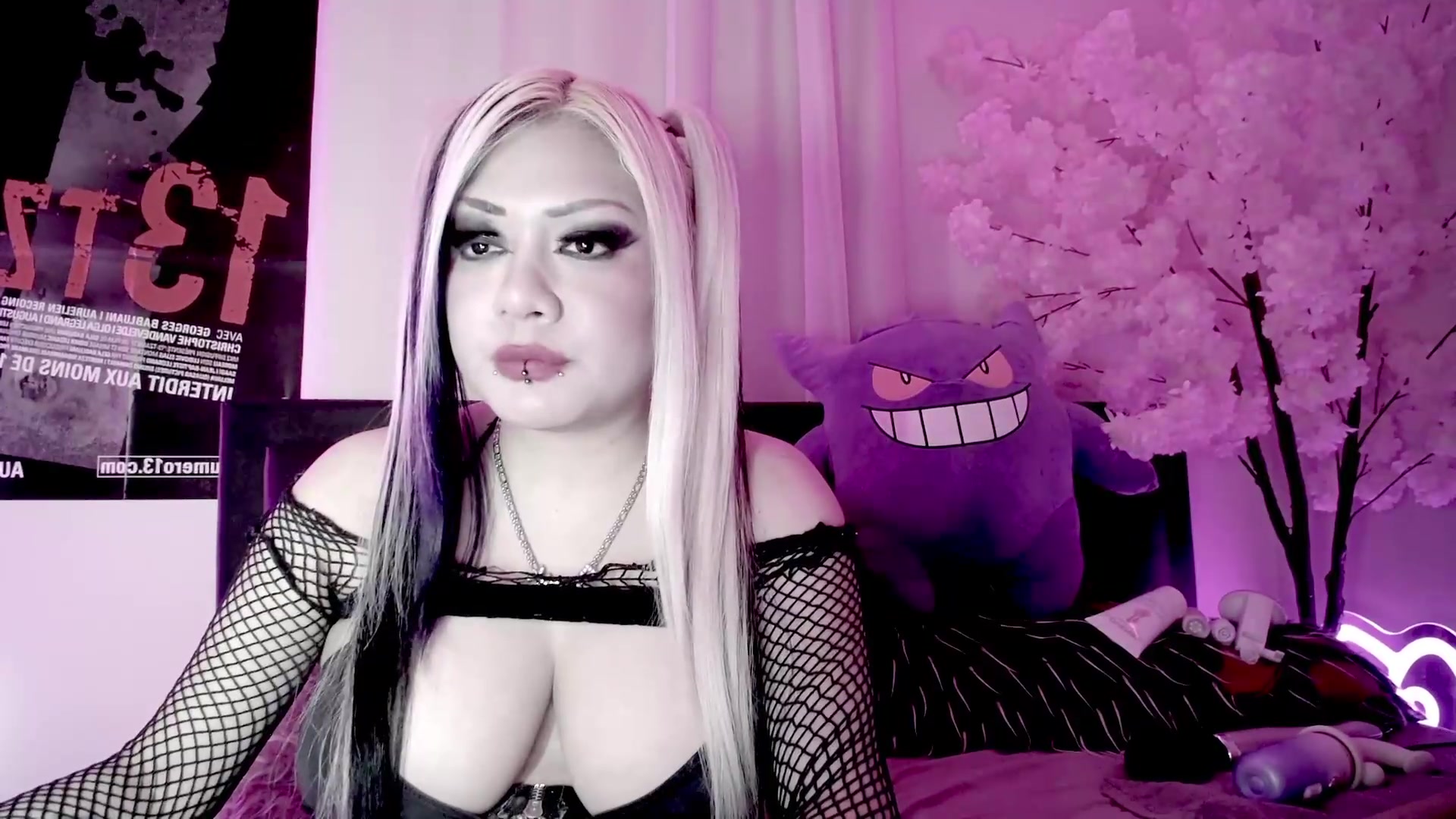 Gallery image thumbnail from Ketel's myfreecams stream on, 08/31/2026, 05:46 image 14 of 20