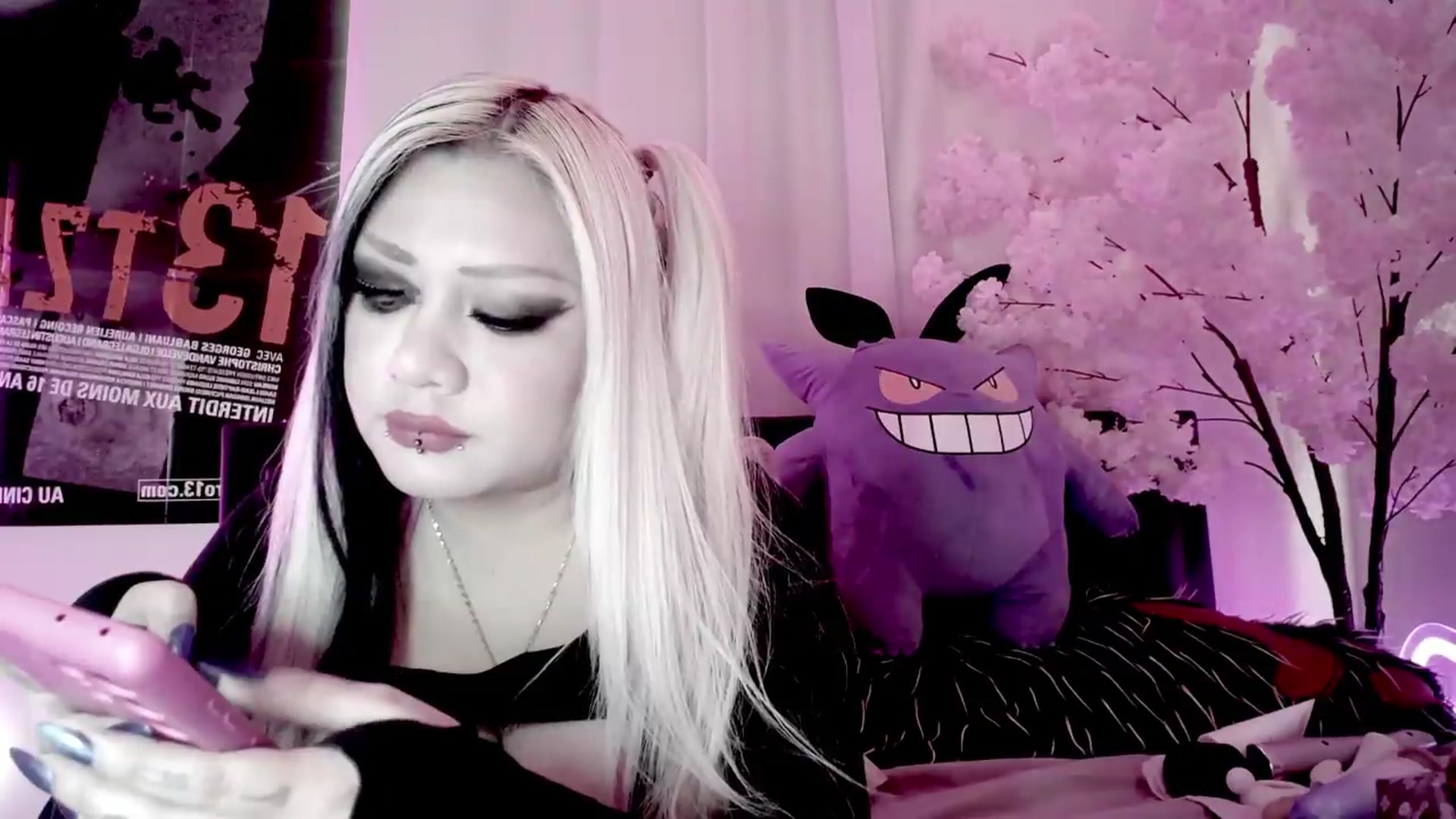Gallery image thumbnail from Ketel's myfreecams stream on, 09/17/2026, 22:33 image 12 of 20