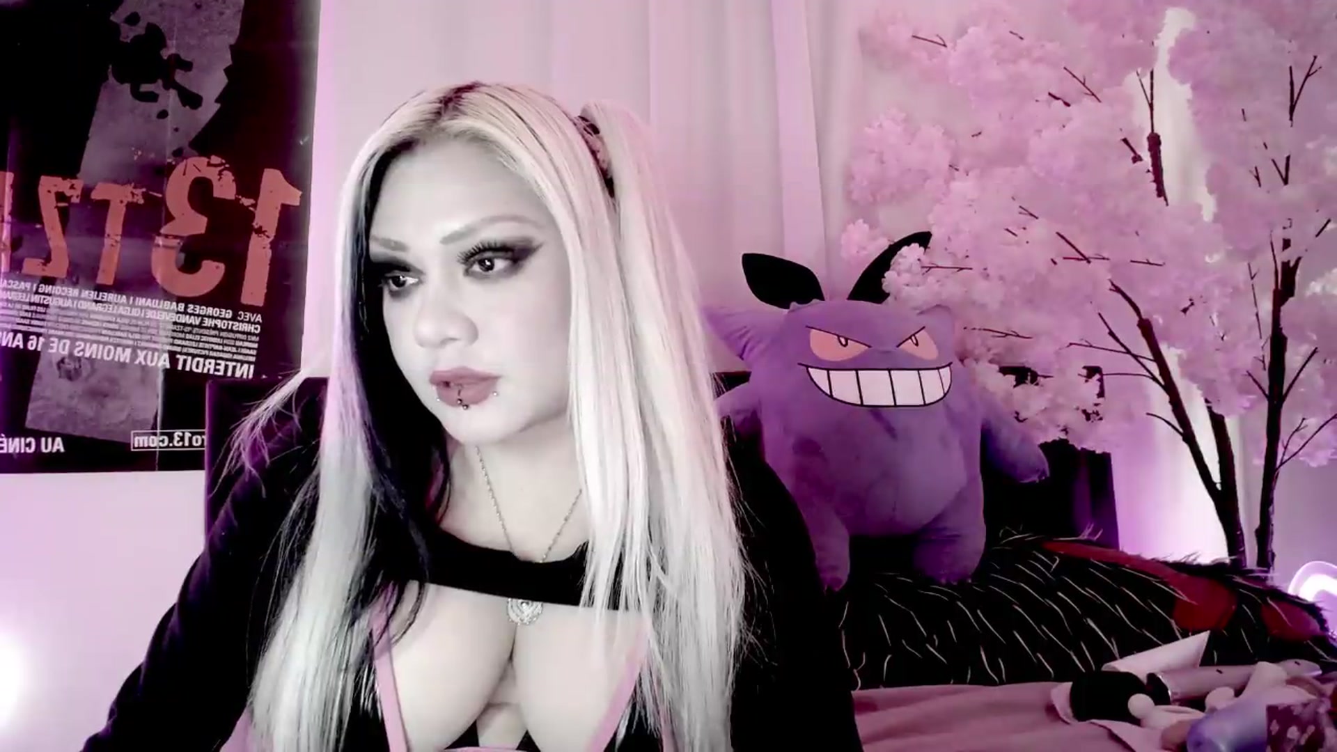 Gallery image thumbnail from Ketel's myfreecams stream on, 09/17/2026, 22:33 image 4 of 20