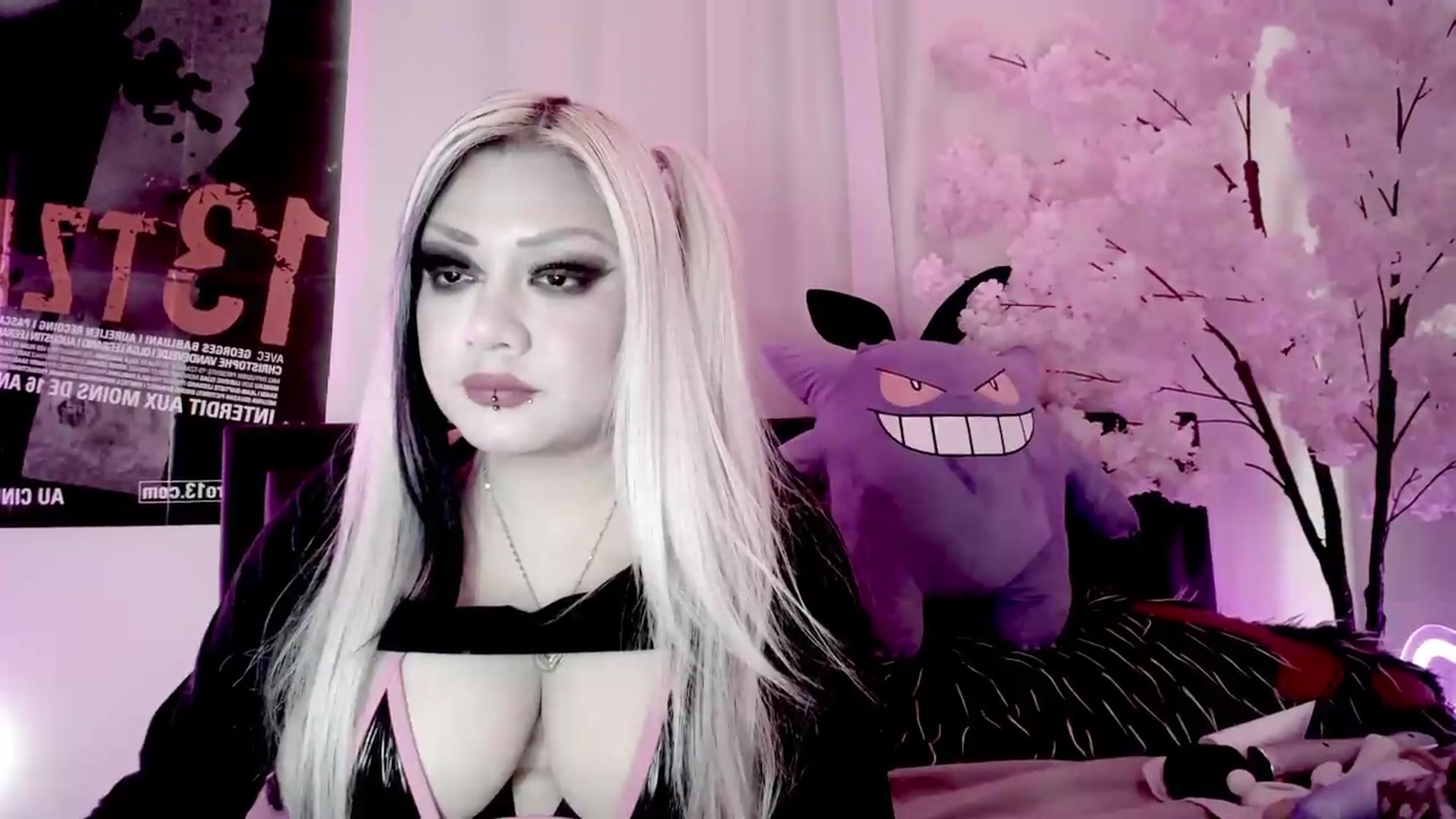 Gallery image thumbnail from Ketel's myfreecams stream on, 09/17/2026, 22:33 image 9 of 20