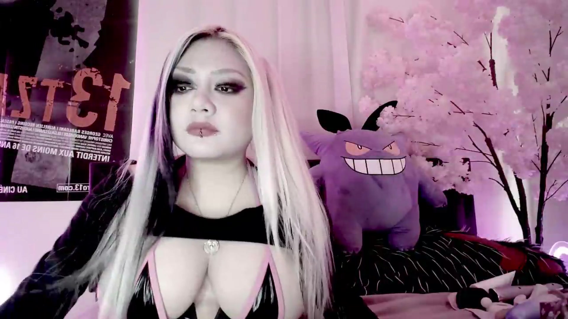 Gallery image thumbnail from Ketel's myfreecams stream on, 09/17/2026, 22:33 image 3 of 20