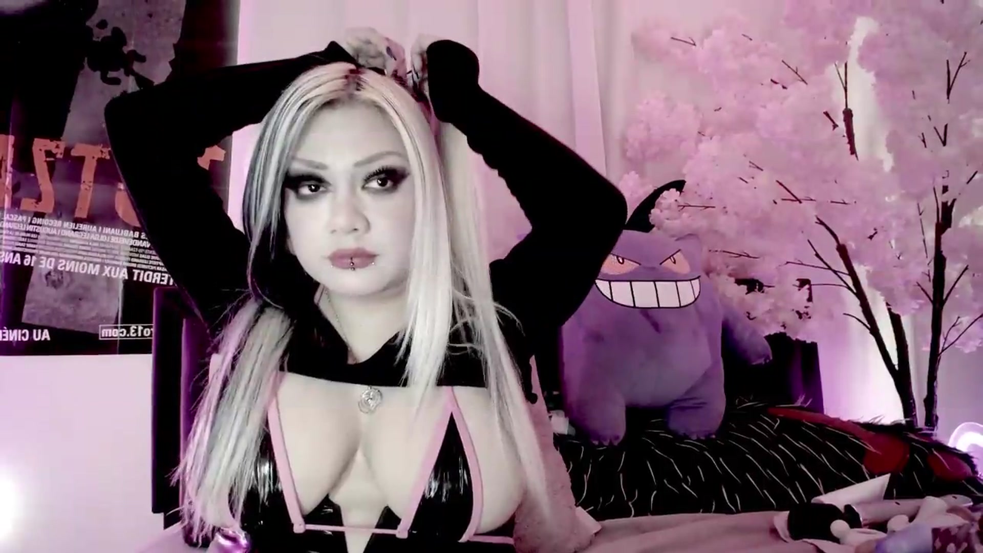 Gallery image thumbnail from Ketel's myfreecams stream on, 09/17/2026, 22:33 image 5 of 20