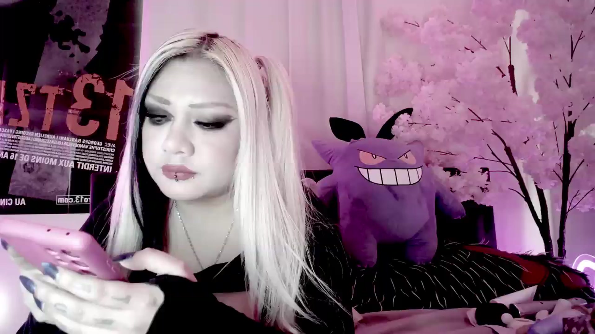 Gallery image thumbnail from Ketel's myfreecams stream on, 09/17/2026, 22:33 image 10 of 20