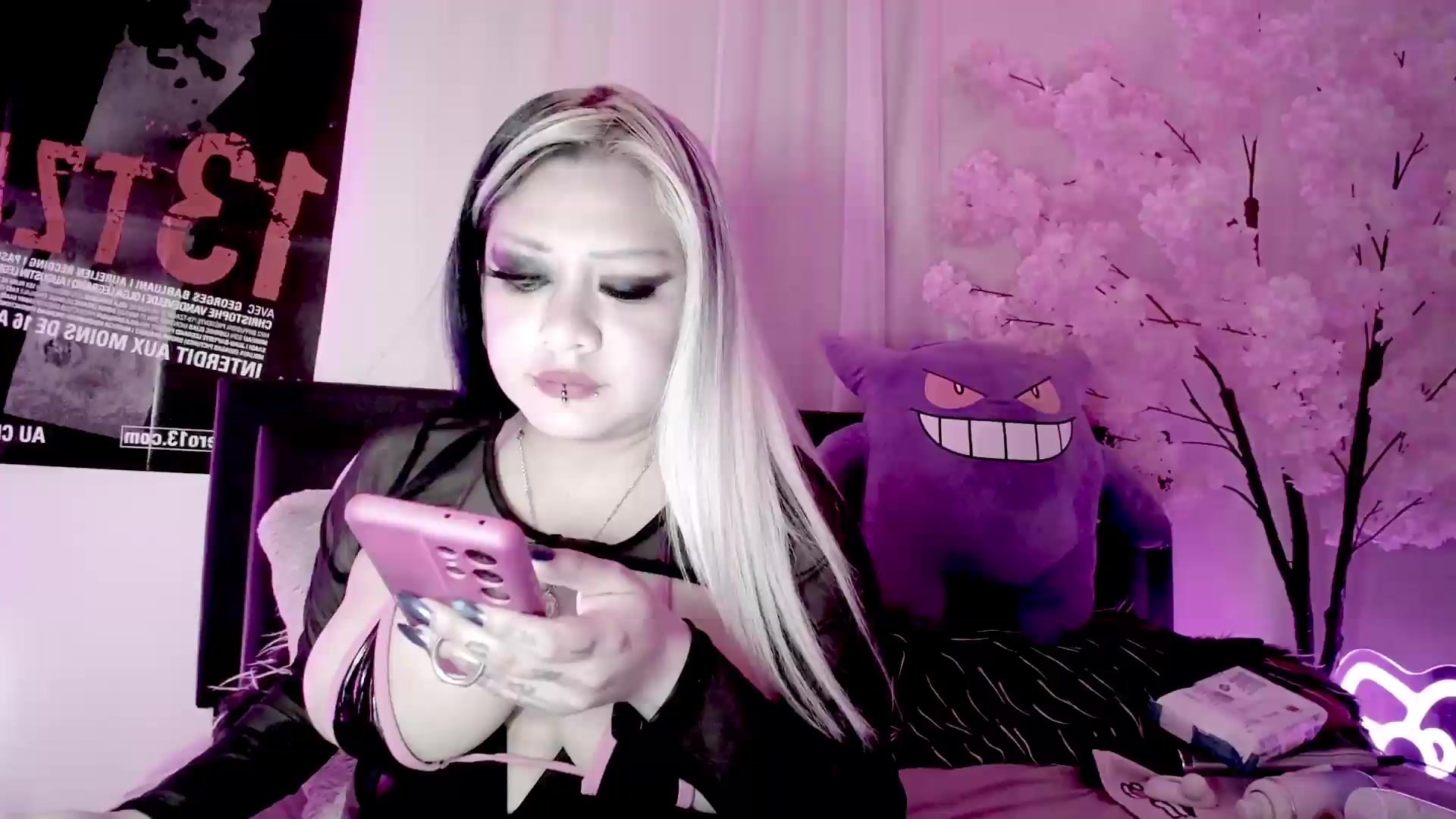 Gallery image thumbnail from Ketel's myfreecams stream on, 09/19/2026, 16:53 image 13 of 20