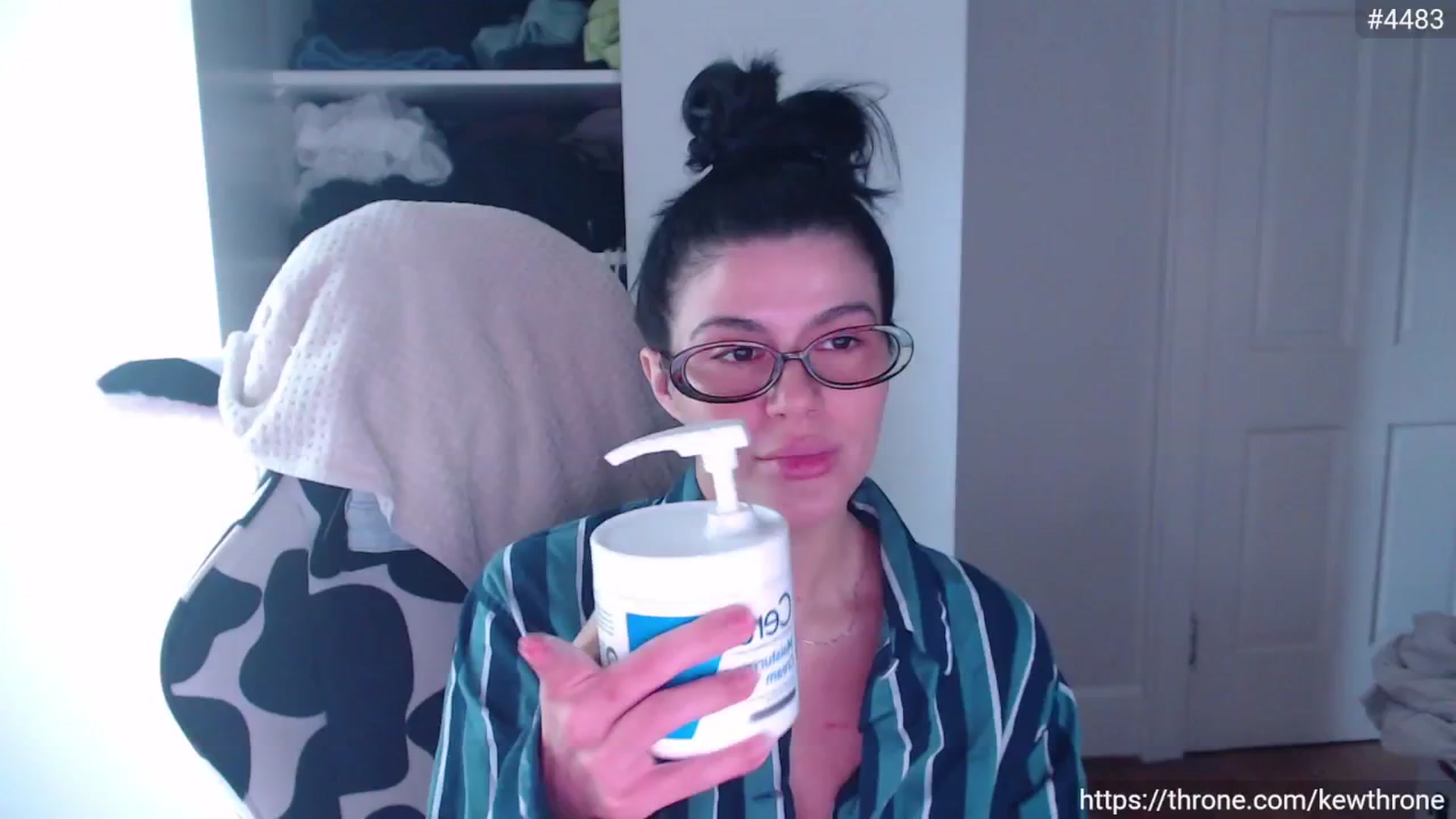 Gallery image thumbnail from Kew__'s myfreecams stream on, 07/13/2025, 20:25 image 15 of 20