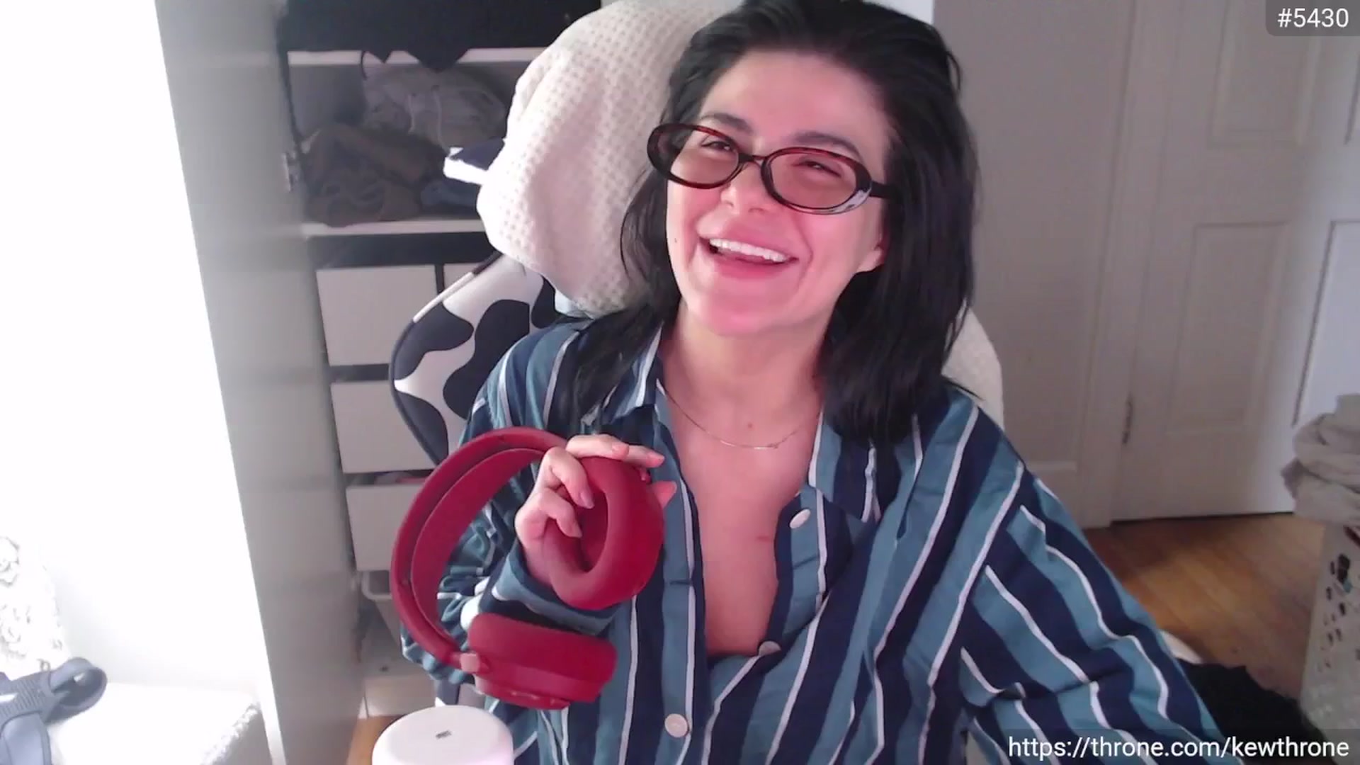 Gallery image thumbnail from Kew__'s myfreecams stream on, 07/13/2025, 20:25 image 4 of 20