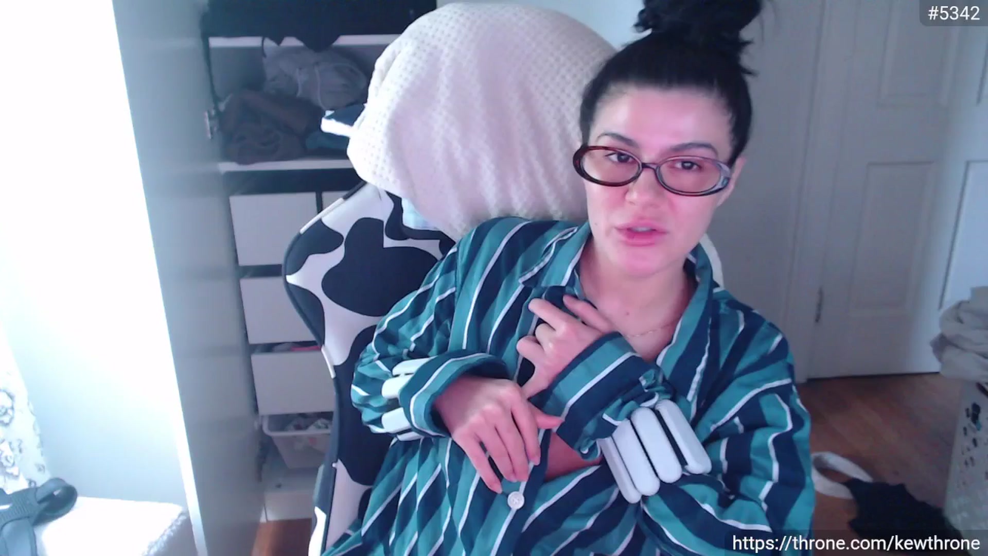 Gallery image thumbnail from Kew__'s myfreecams stream on, 07/13/2025, 20:25 image 9 of 20