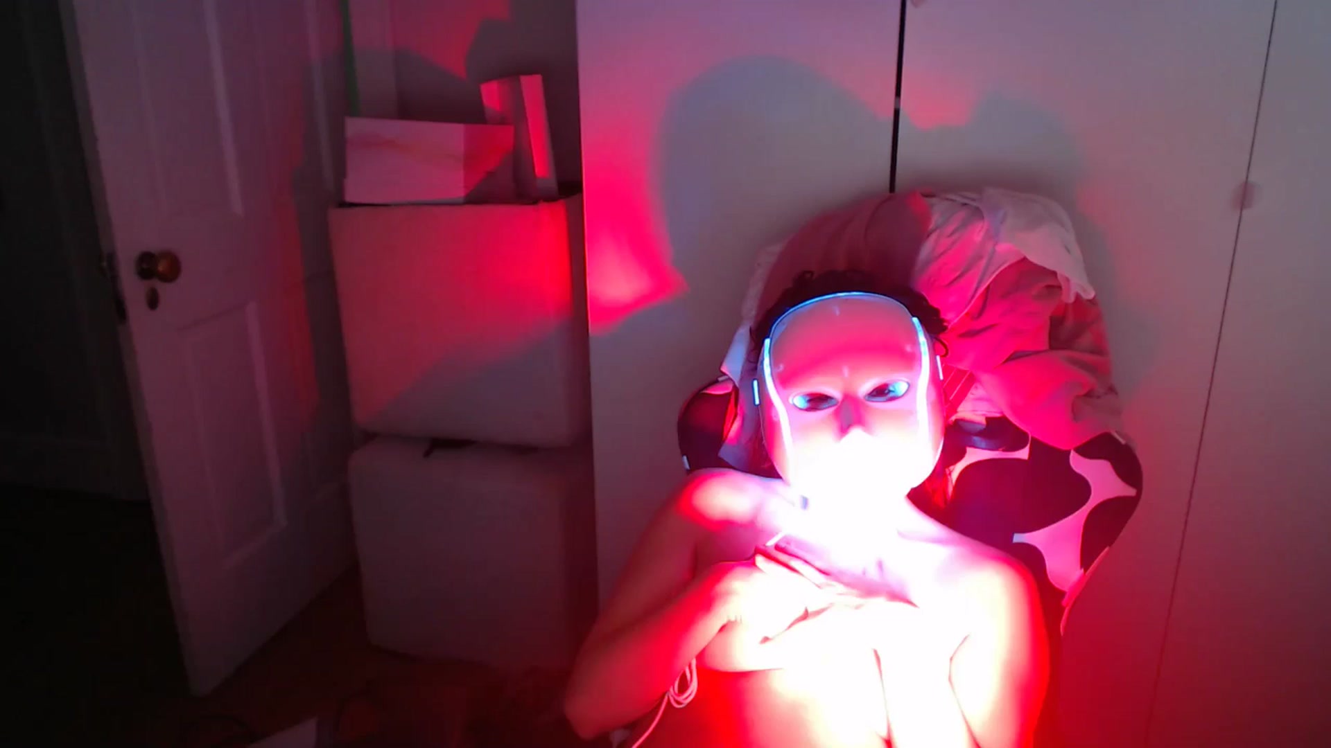 Gallery image thumbnail from Kew__'s myfreecams stream on, 07/19/2025, 16:47 image 4 of 20