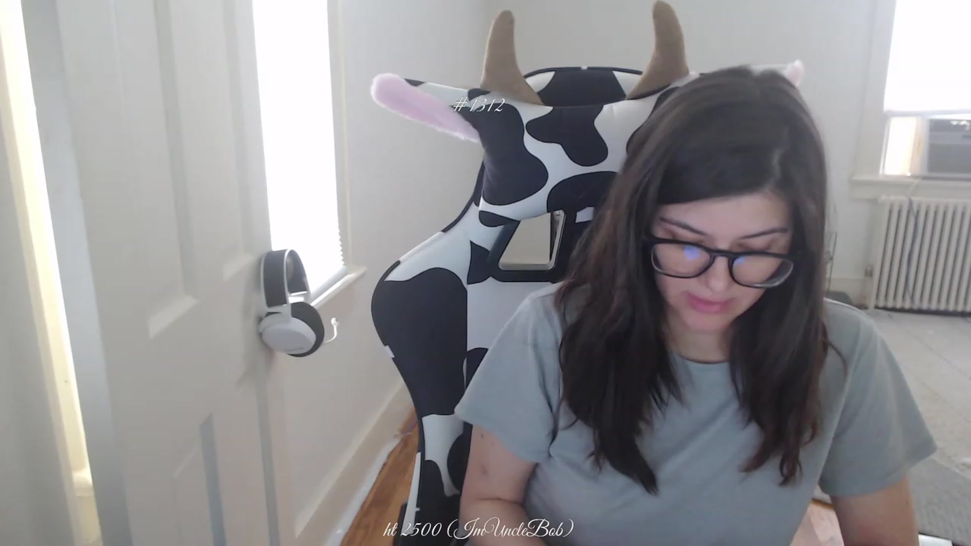 Gallery image thumbnail from KewcumberUB's myfreecams stream on, 04/29/2023, 20:11 image 17 of 20