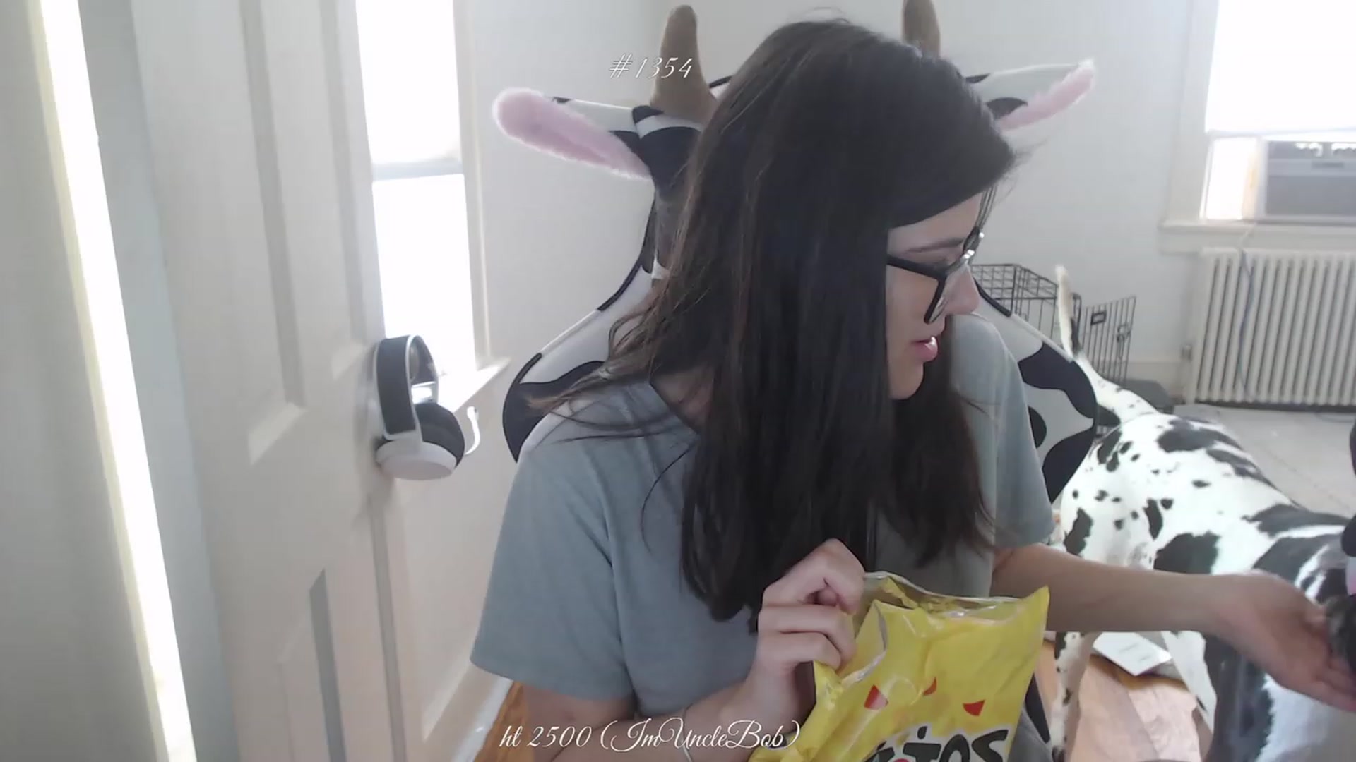 Gallery image thumbnail from KewcumberUB's myfreecams stream on, 04/29/2023, 20:11 image 2 of 20