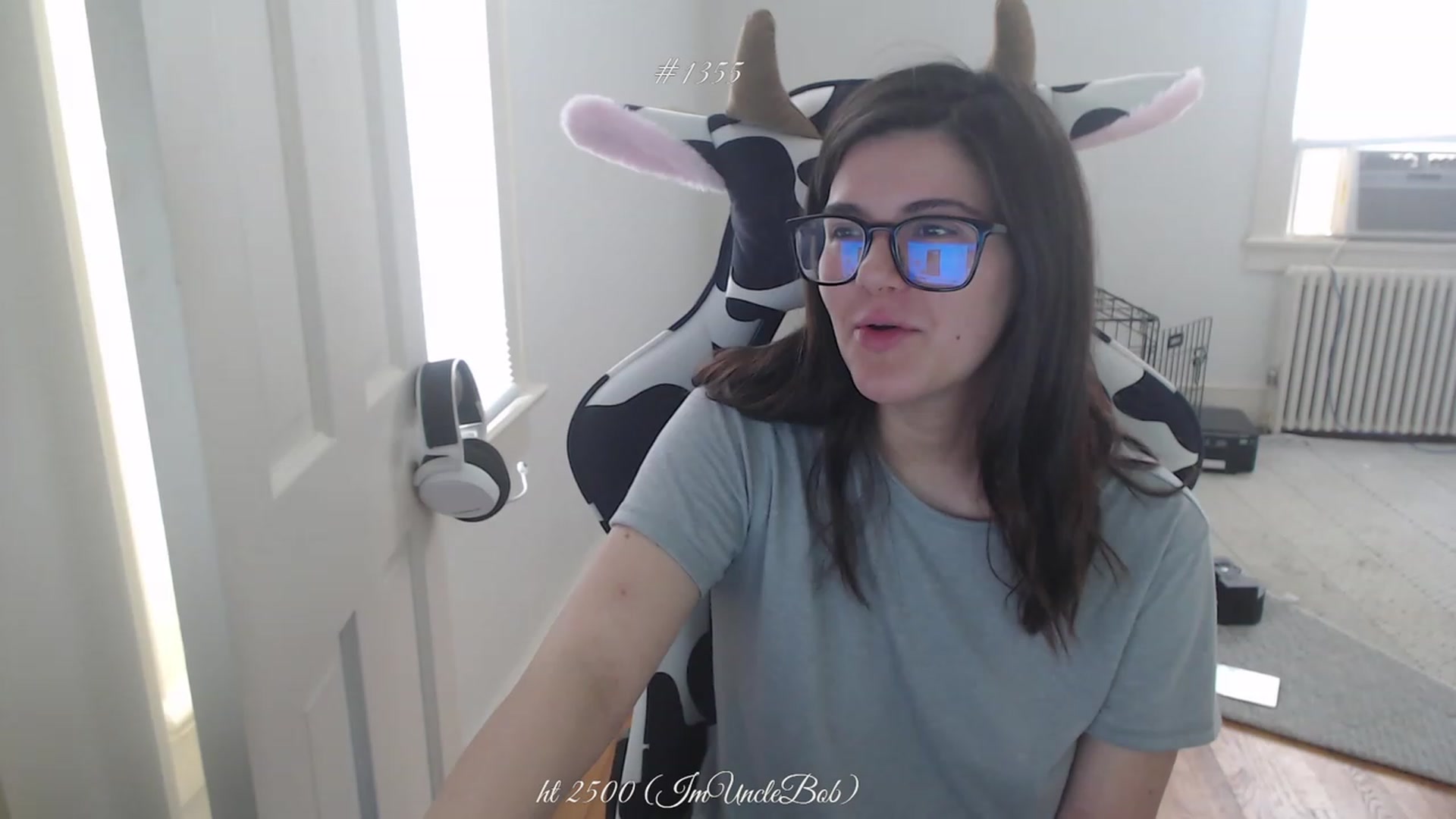 Gallery image thumbnail from KewcumberUB's myfreecams stream on, 04/29/2023, 20:11 image 3 of 20