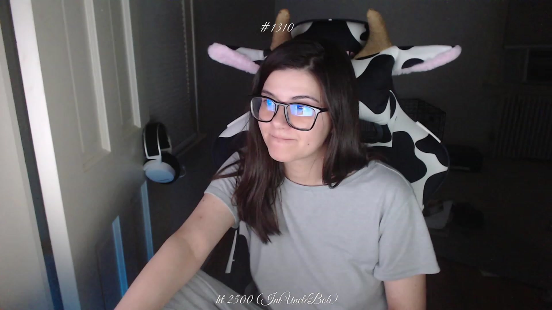 Gallery image thumbnail from KewcumberUB's myfreecams stream on, 04/30/2023, 01:48 image 15 of 20