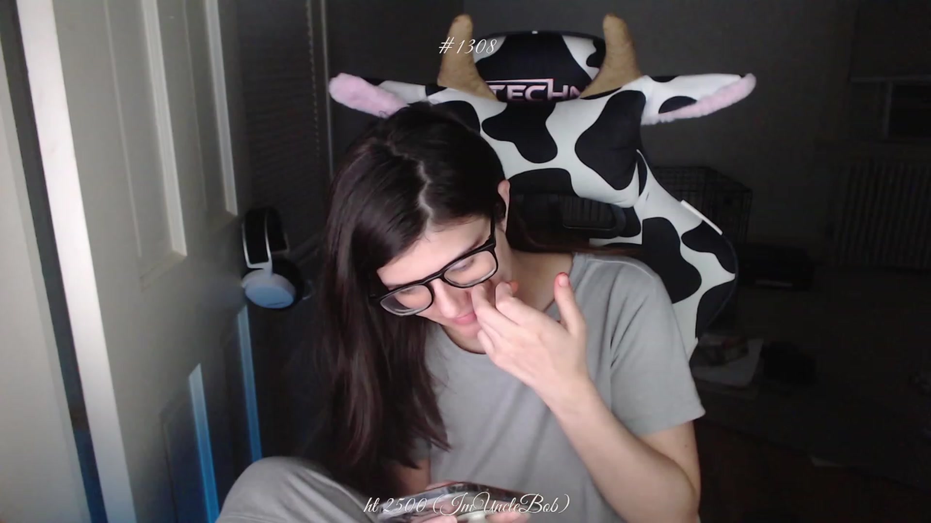 Gallery image thumbnail from KewcumberUB's myfreecams stream on, 04/30/2023, 01:48 image 18 of 20