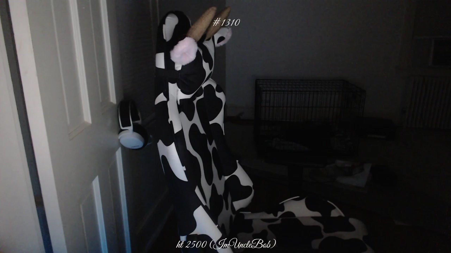 Gallery image thumbnail from KewcumberUB's myfreecams stream on, 04/30/2023, 01:48 image 10 of 20