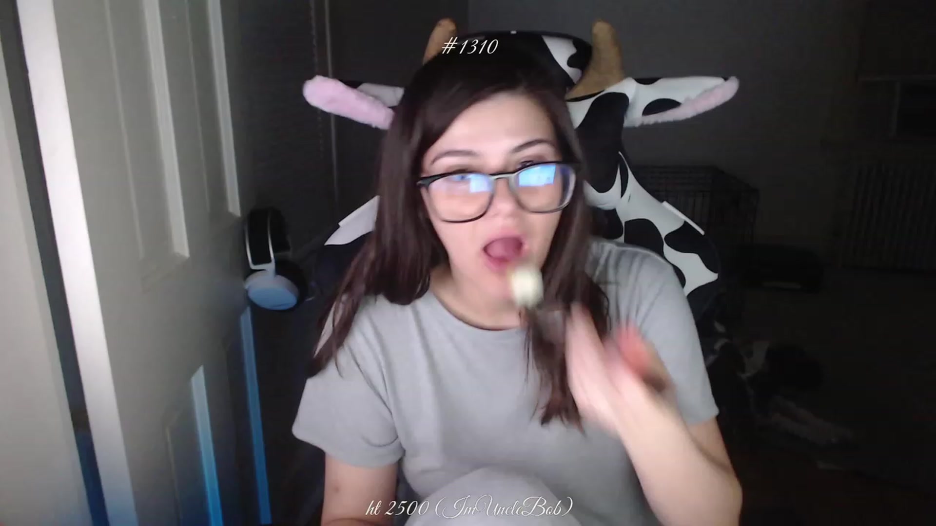 Gallery image thumbnail from KewcumberUB's myfreecams stream on, 04/30/2023, 01:48 image 3 of 20