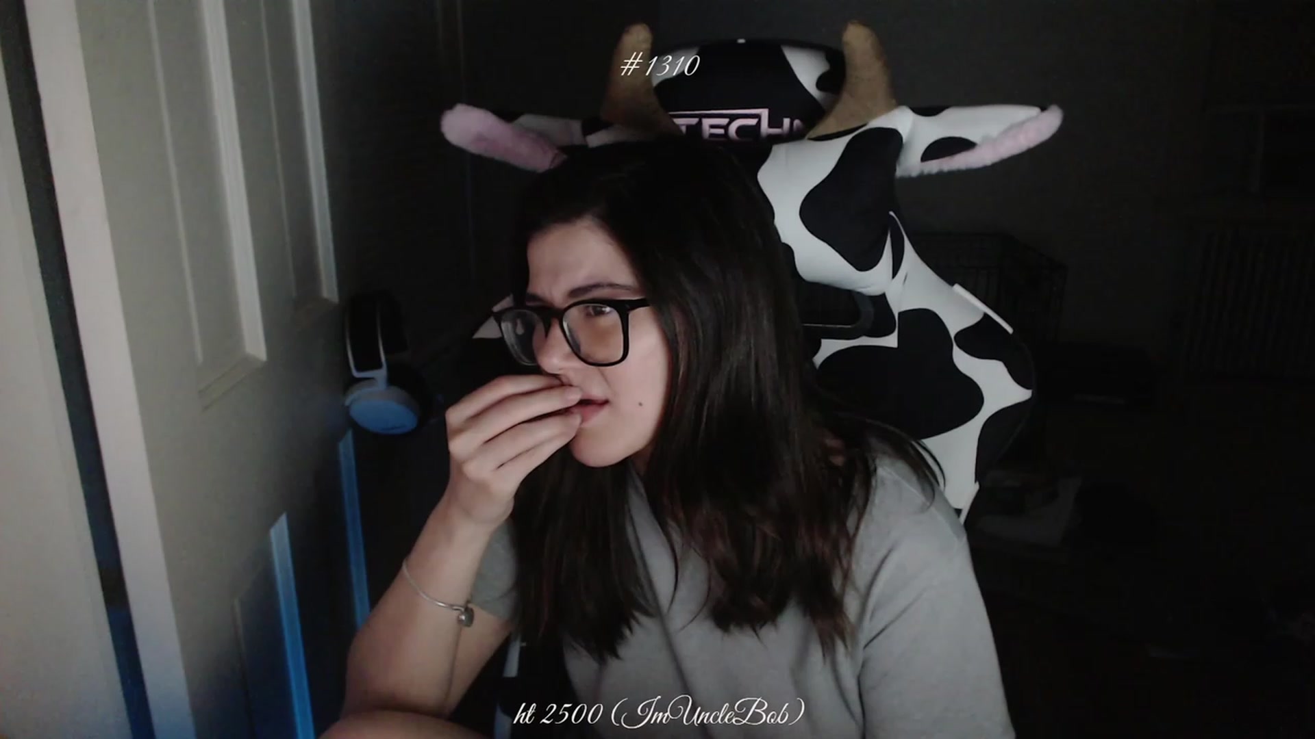 Gallery image thumbnail from KewcumberUB's myfreecams stream on, 04/30/2023, 01:48 image 9 of 20