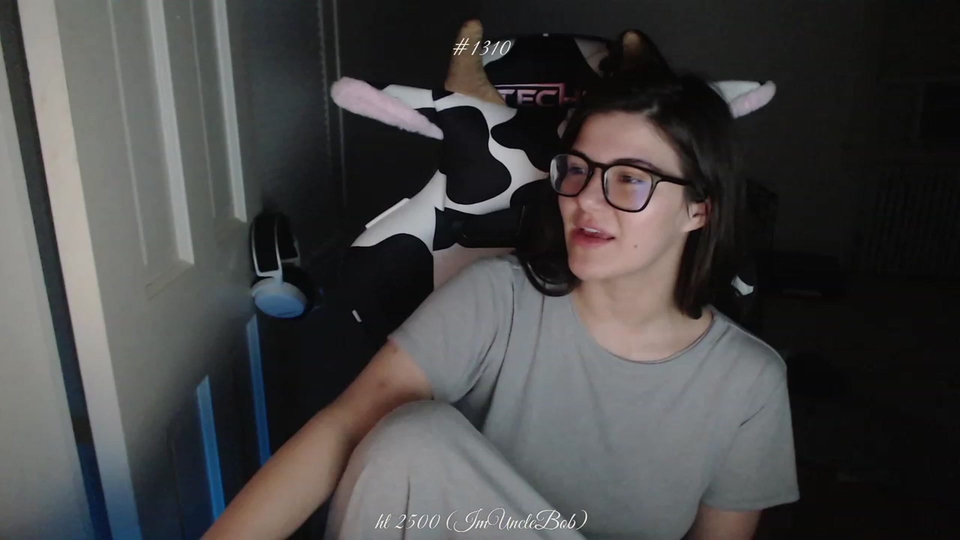 Gallery image thumbnail from KewcumberUB's myfreecams stream on, 04/30/2023, 01:48 image 5 of 20
