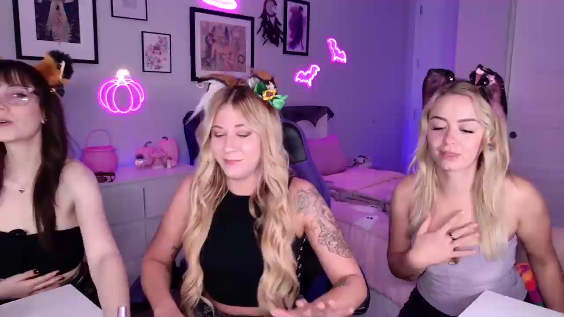 Gallery image thumbnail from Keyana_Reeves's myfreecams stream on, 10/06/2025, 02:30 image 17 of 20