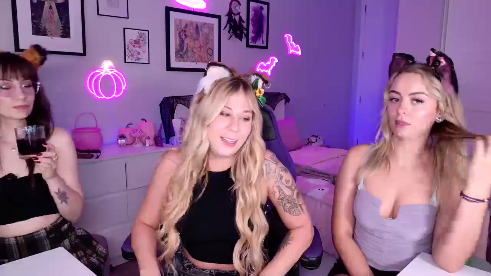 Gallery image thumbnail from Keyana_Reeves's myfreecams stream on, 10/06/2025, 02:30 image 16 of 20