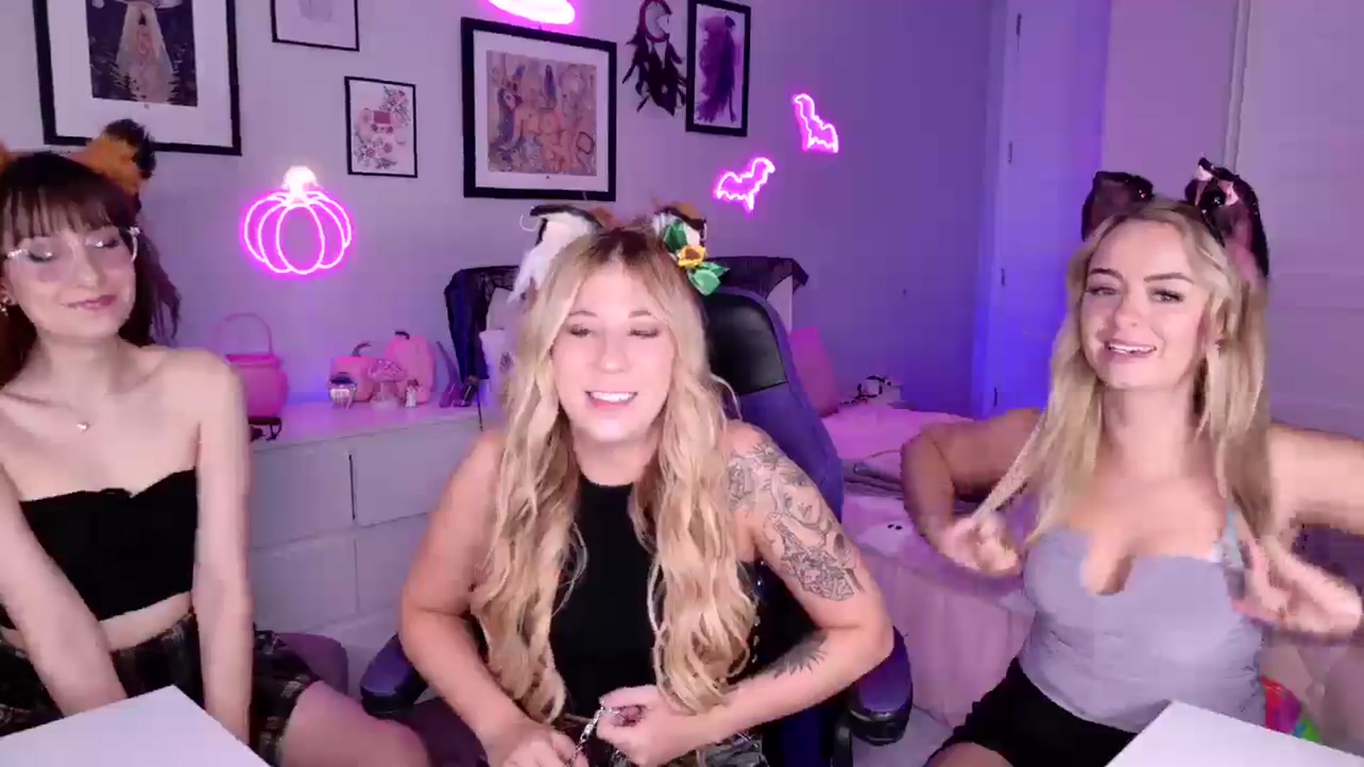 Gallery image thumbnail from Keyana_Reeves's myfreecams stream on, 10/06/2025, 05:10 image 2 of 20