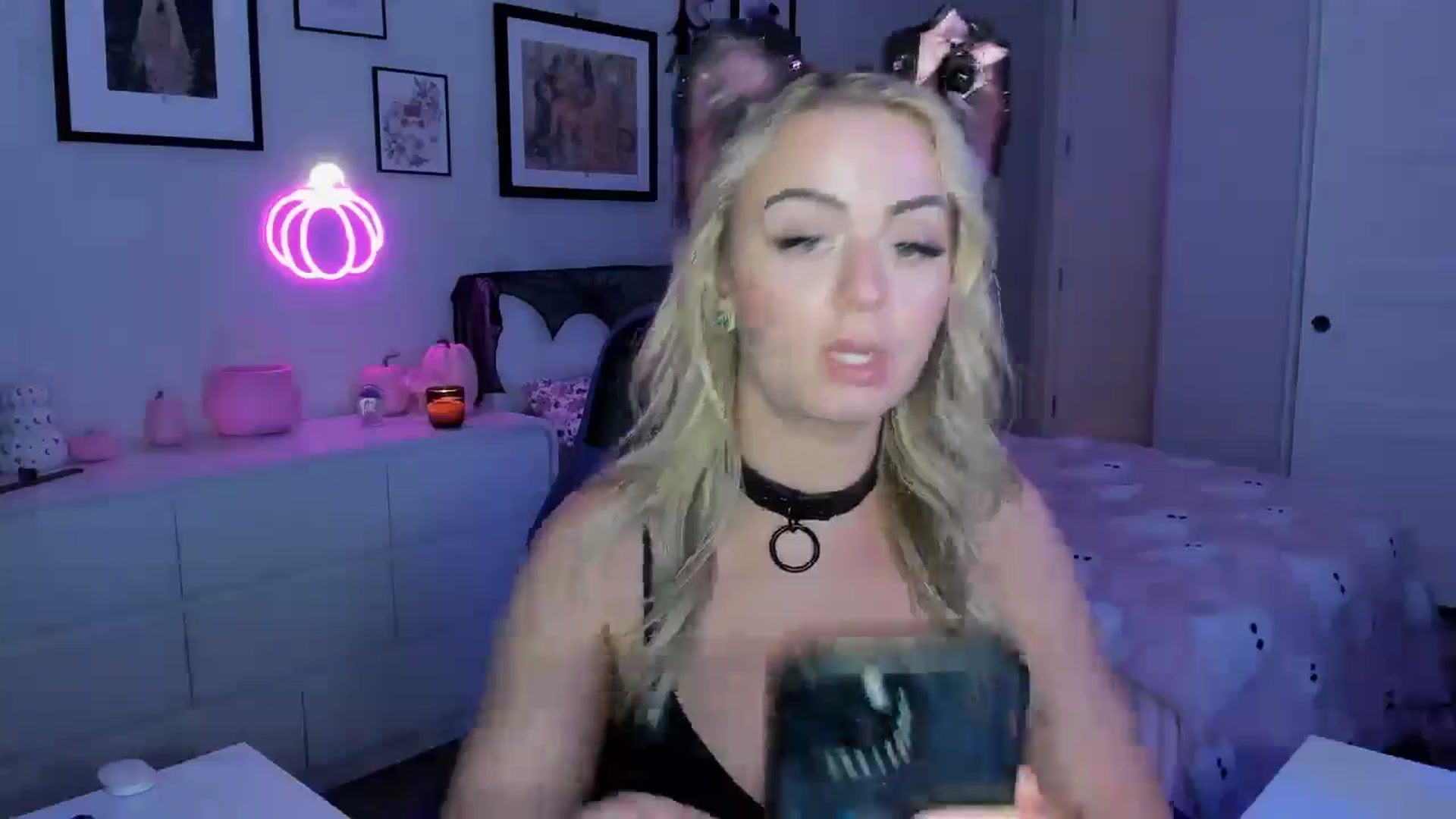 Gallery image thumbnail from Keyana_Reeves's myfreecams stream on, 10/08/2025, 07:06 image 3 of 20