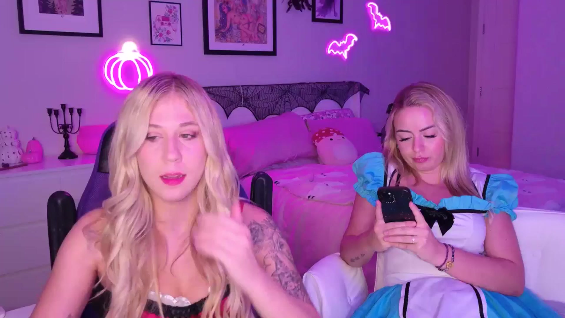 Gallery image thumbnail from Keyana_Reeves's myfreecams stream on, 10/18/2025, 04:24 image 14 of 20