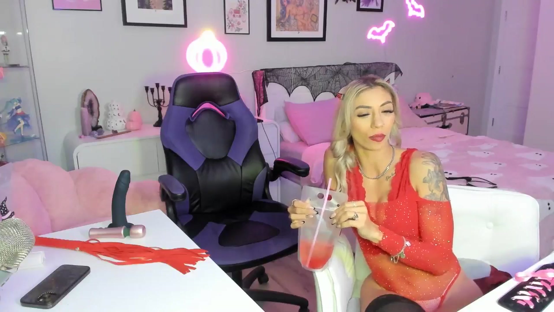 Gallery image thumbnail from Keyana_Reeves's myfreecams stream on, 10/31/2025, 08:36 image 14 of 20