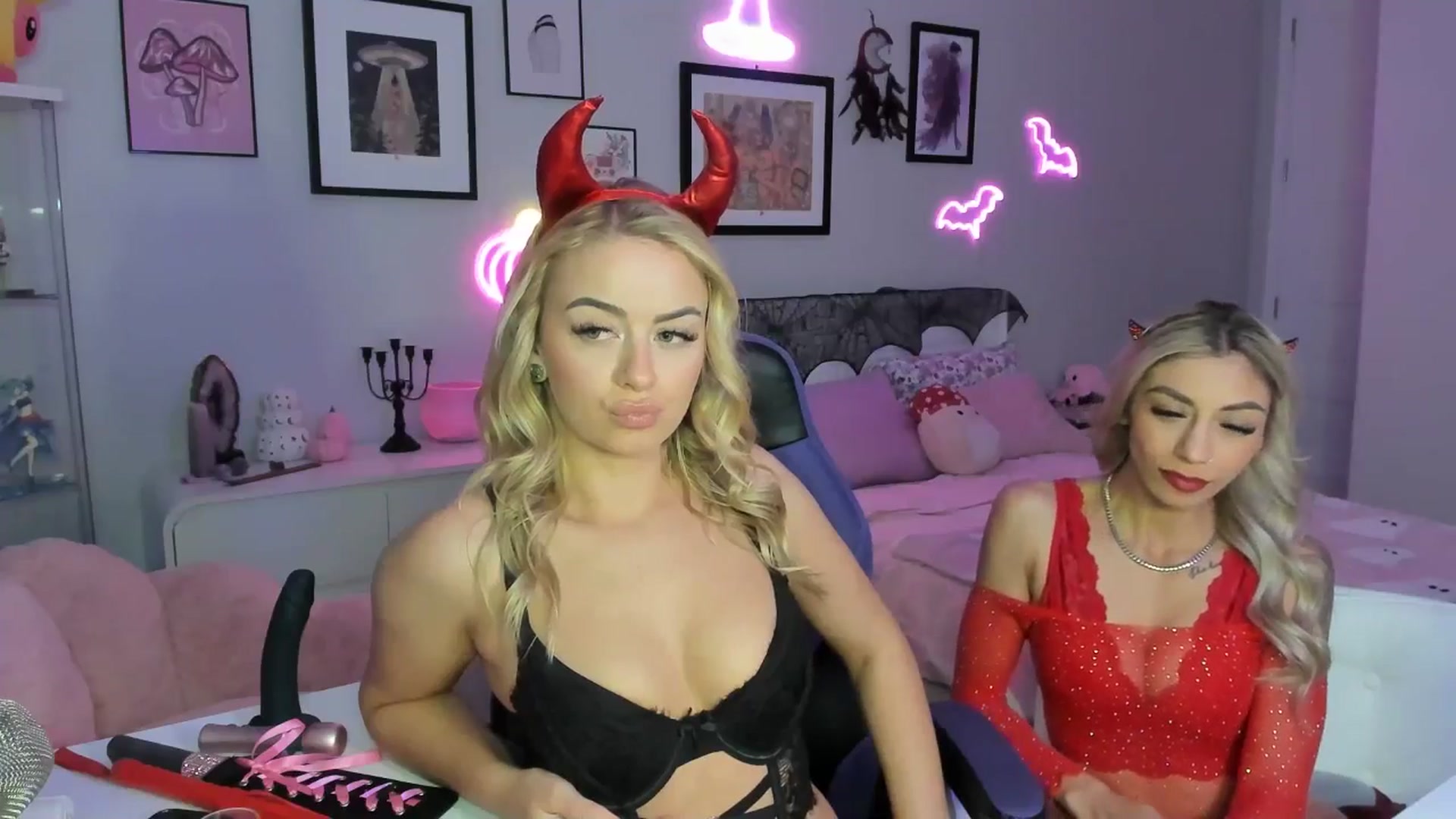 Gallery image thumbnail from Keyana_Reeves's myfreecams stream on, 10/31/2025, 08:36 image 16 of 20