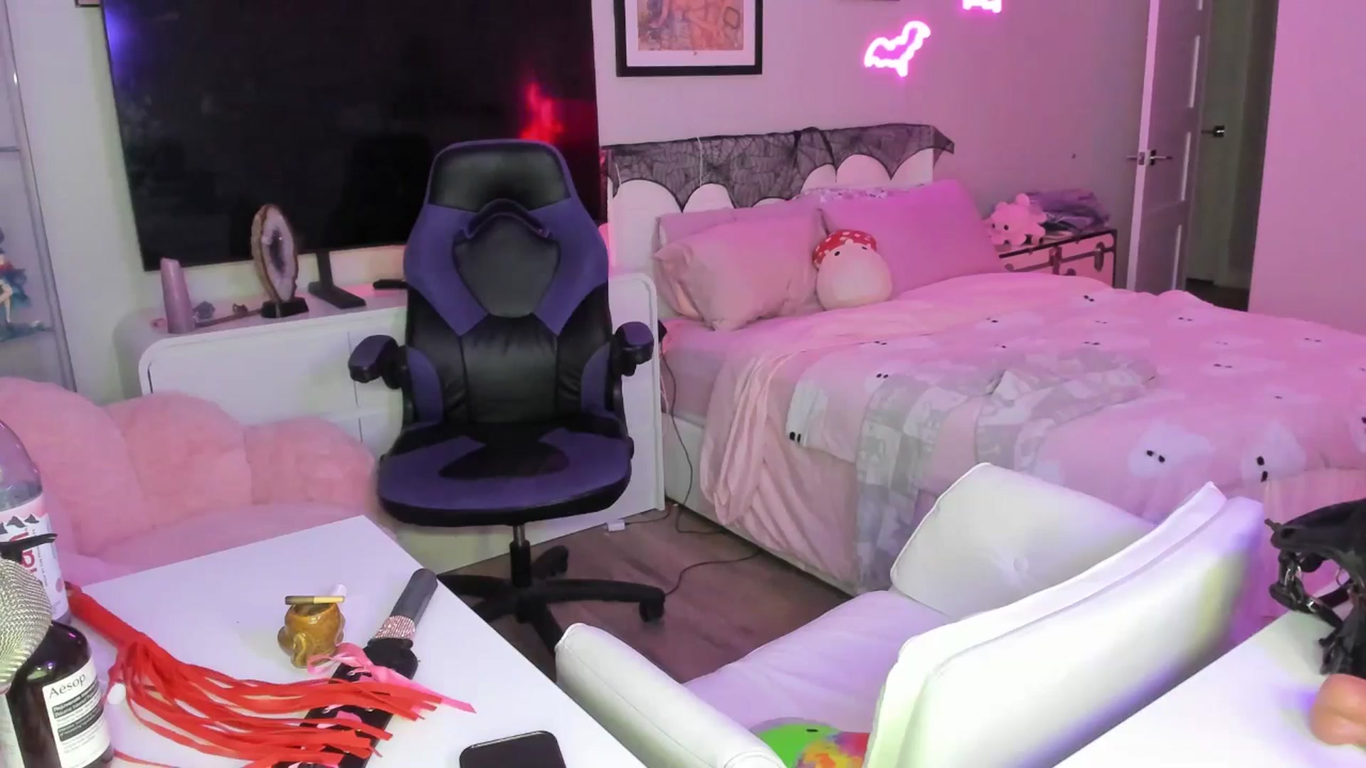 Gallery image thumbnail from Keyana_Reeves's myfreecams stream on, 11/12/2025, 05:02 image 7 of 20