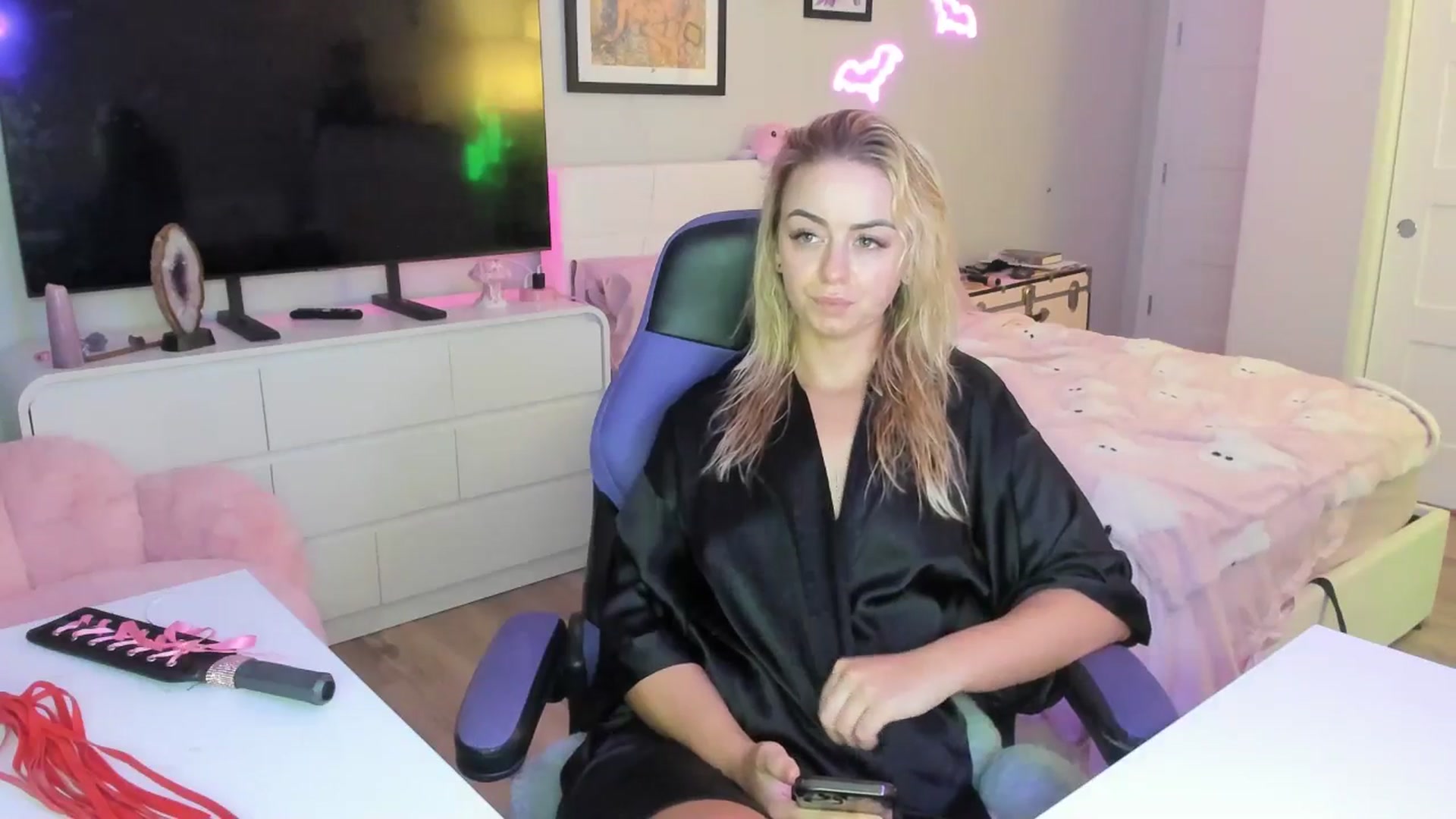 Gallery image thumbnail from Keyana_Reeves's myfreecams stream on, 11/24/2025, 04:08 image 5 of 20