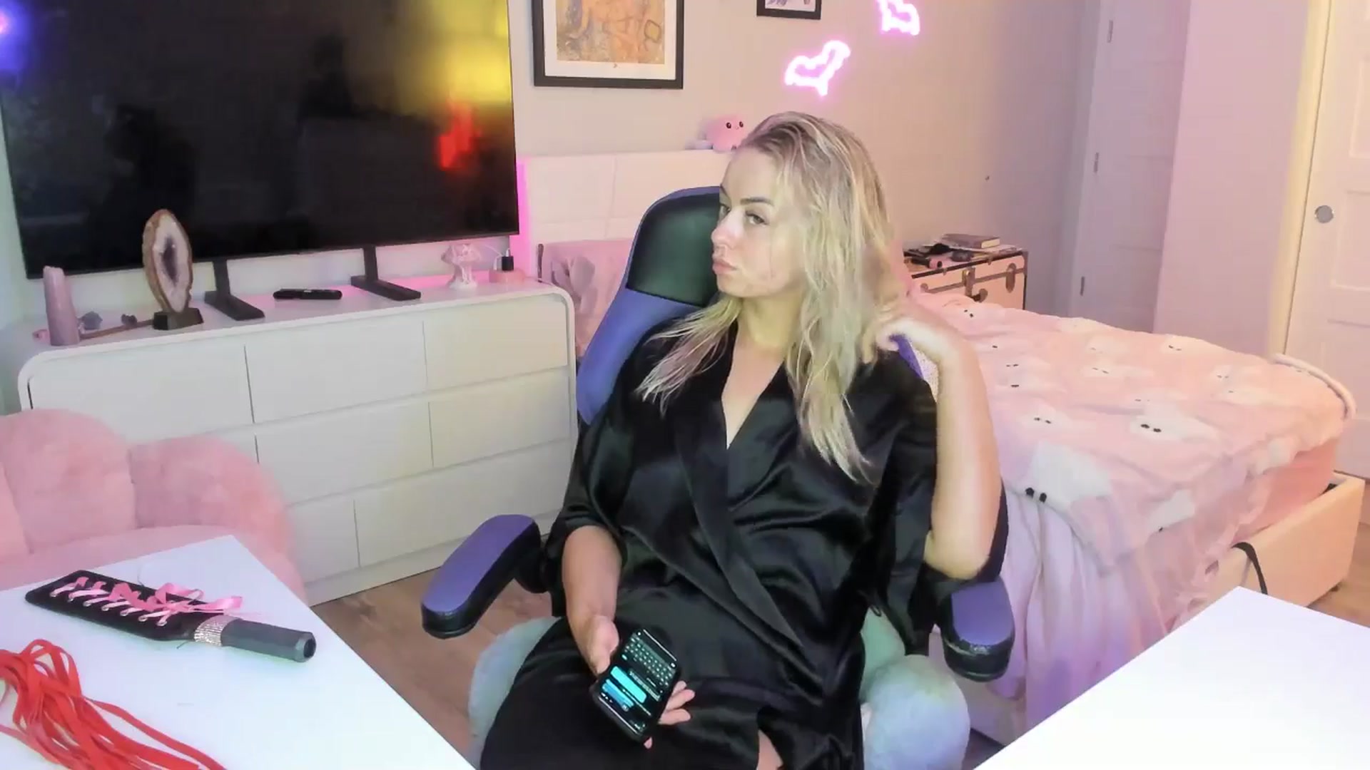 Gallery image thumbnail from Keyana_Reeves's myfreecams stream on, 11/24/2025, 04:08 image 7 of 20