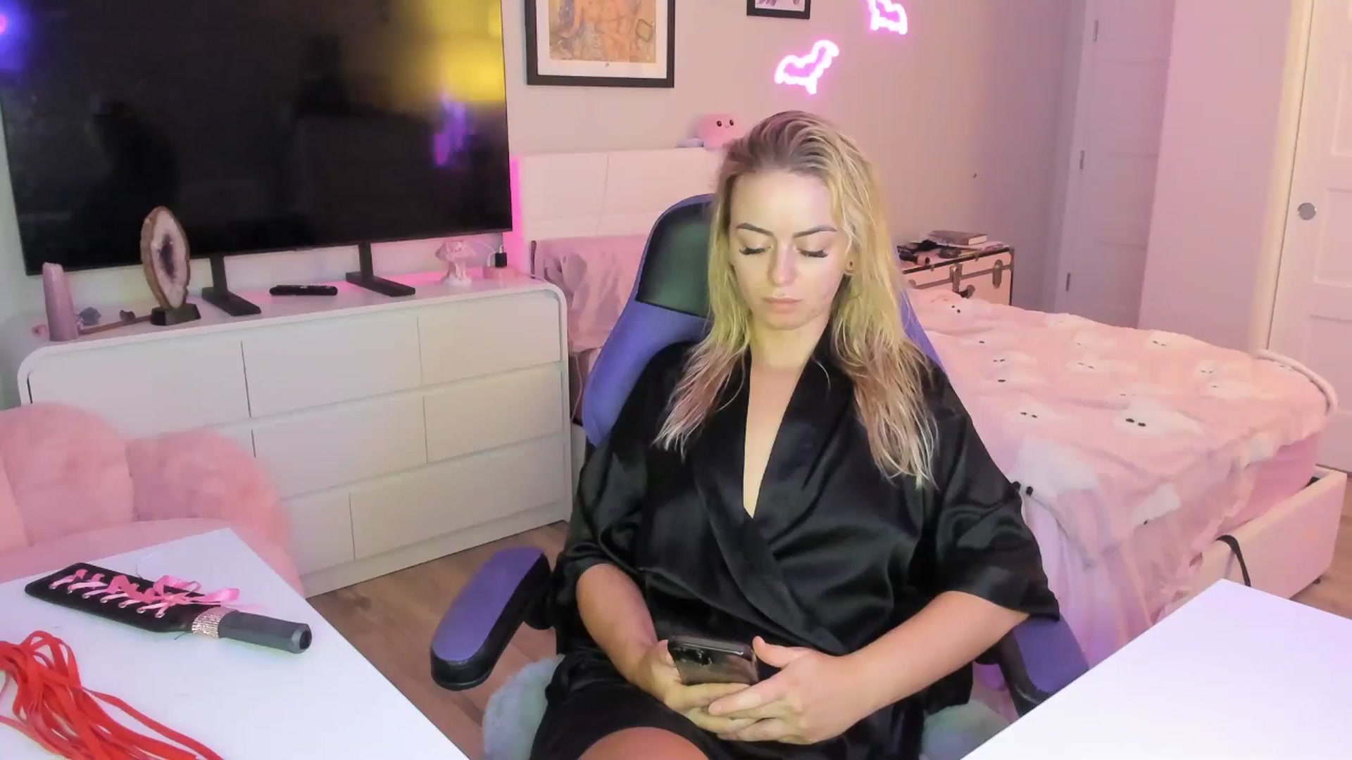 Gallery image thumbnail from Keyana_Reeves's myfreecams stream on, 11/24/2025, 04:08 image 8 of 20