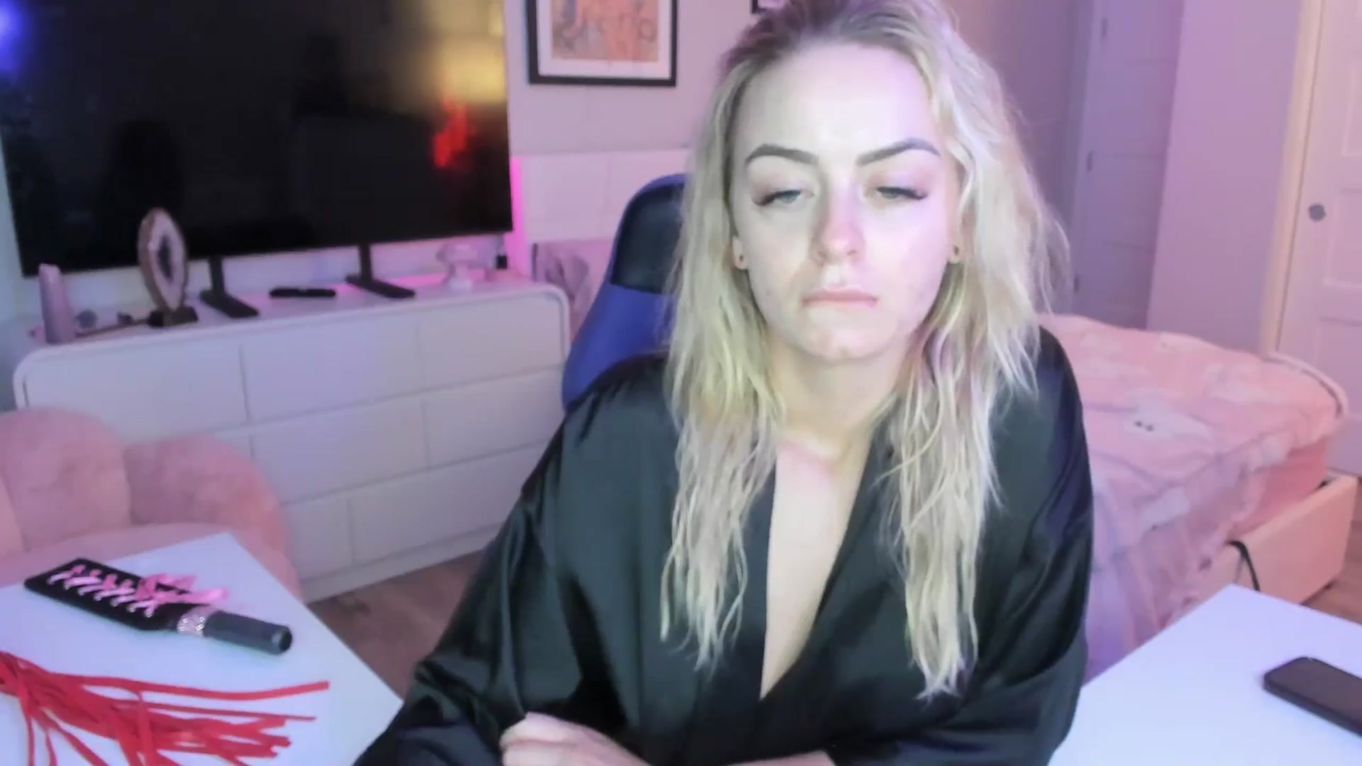 Gallery image thumbnail from Keyana_Reeves's myfreecams stream on, 11/24/2025, 04:08 image 12 of 20