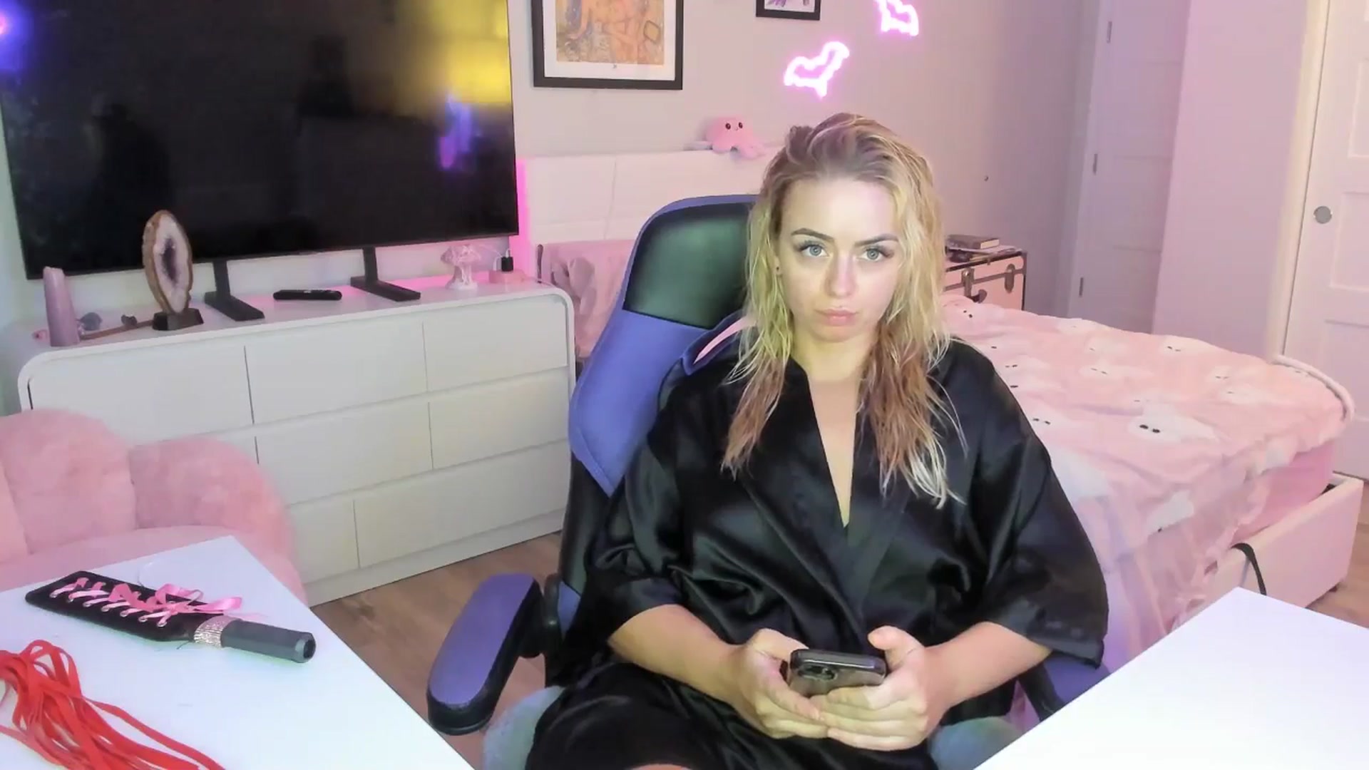 Gallery image thumbnail from Keyana_Reeves's myfreecams stream on, 11/24/2025, 04:08 image 3 of 20