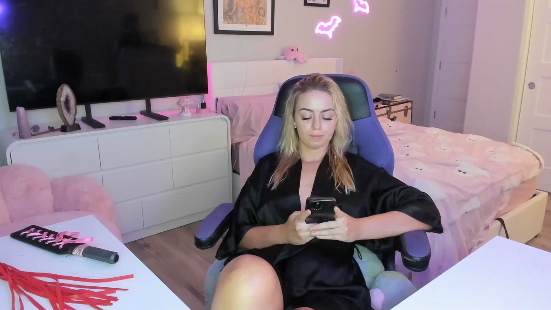 Gallery image thumbnail from Keyana_Reeves's myfreecams stream on, 11/24/2025, 04:08 image 16 of 20