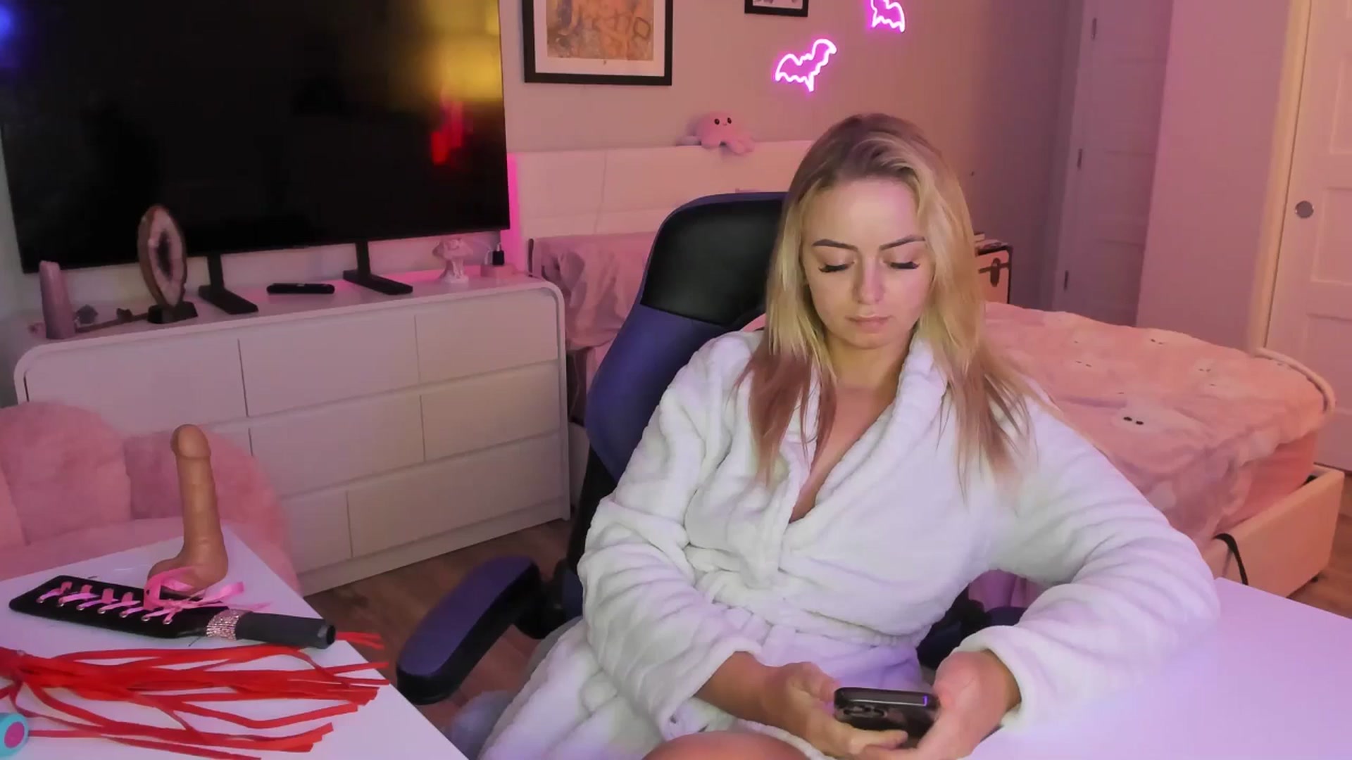Gallery image thumbnail from Keyana_Reeves's myfreecams stream on, 11/24/2025, 05:39 image 18 of 20