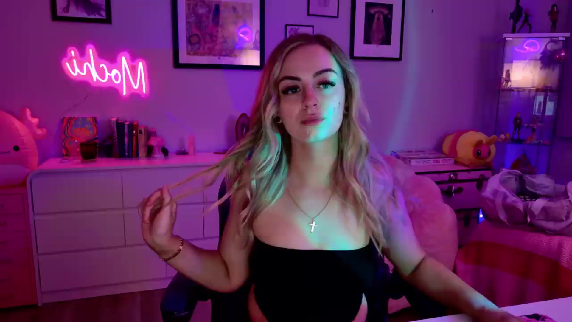 Gallery image thumbnail from Keyana_Reeves's myfreecams stream on, 08/13/2026, 05:10 image 5 of 20