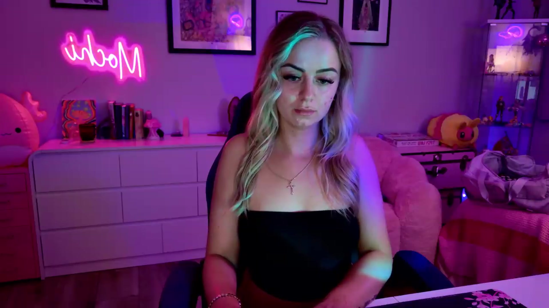 Gallery image thumbnail from Keyana_Reeves's myfreecams stream on, 08/13/2026, 05:10 image 12 of 20